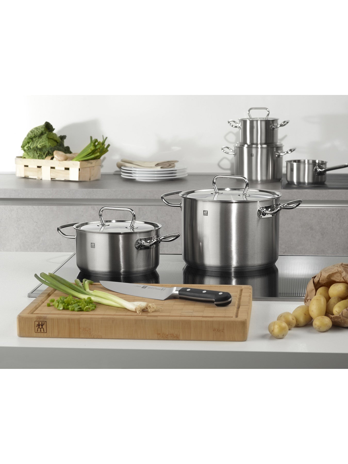 Classic Stew Pot with Lid 28cm