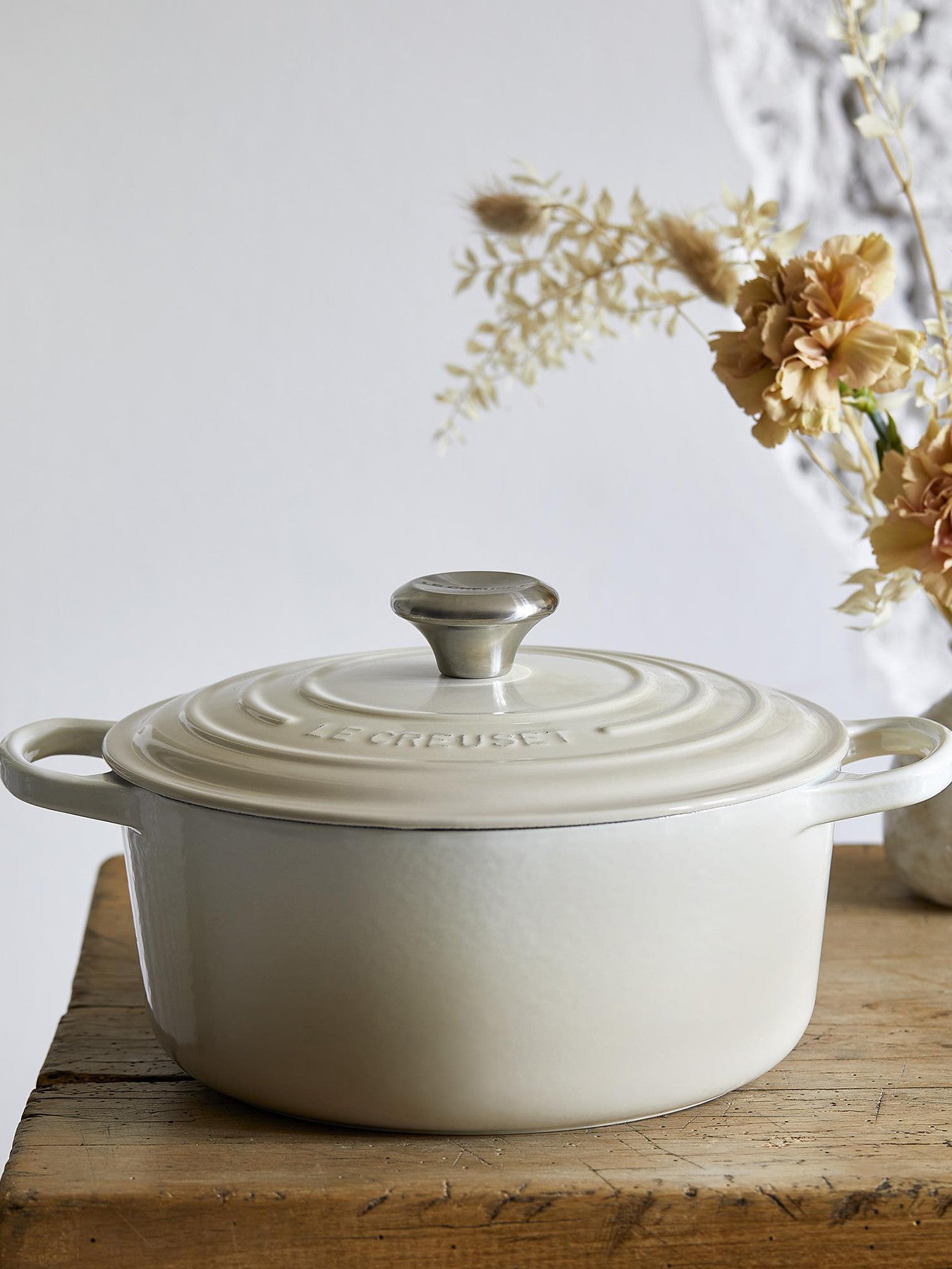 Cast Iron Round Casserole 24cm Meringue