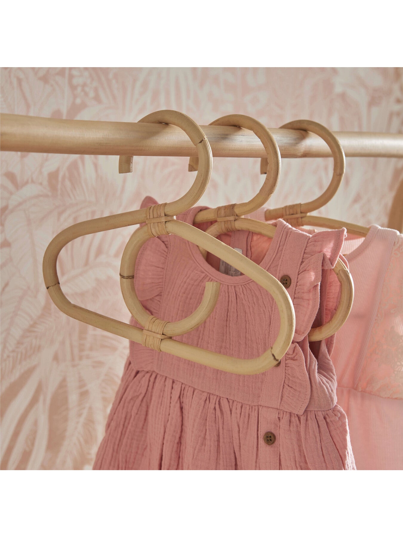 Aria Set of 9 Hangers Natural