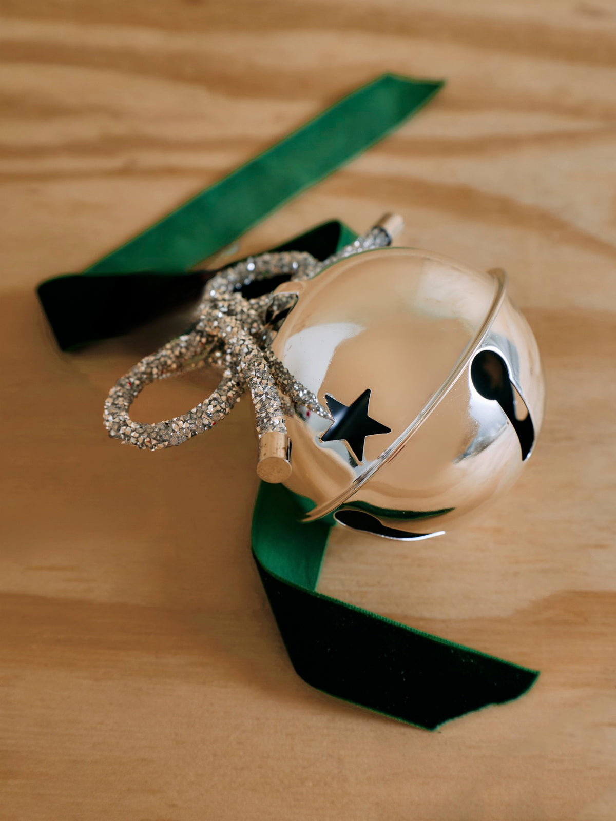 Metal Bell & Bow Hanging Decoration 14cm - Silver