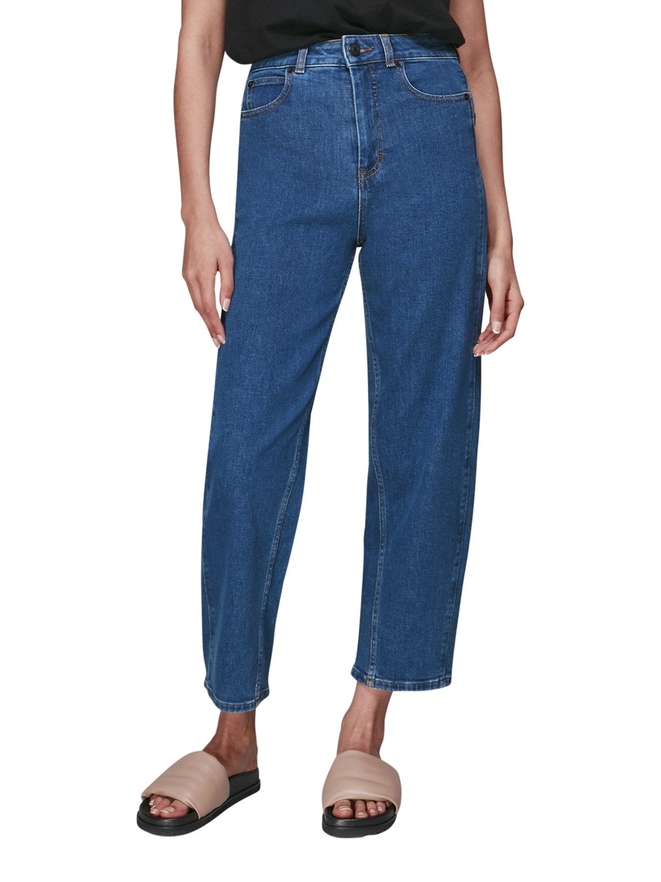 Stretch Barrel Leg Jean