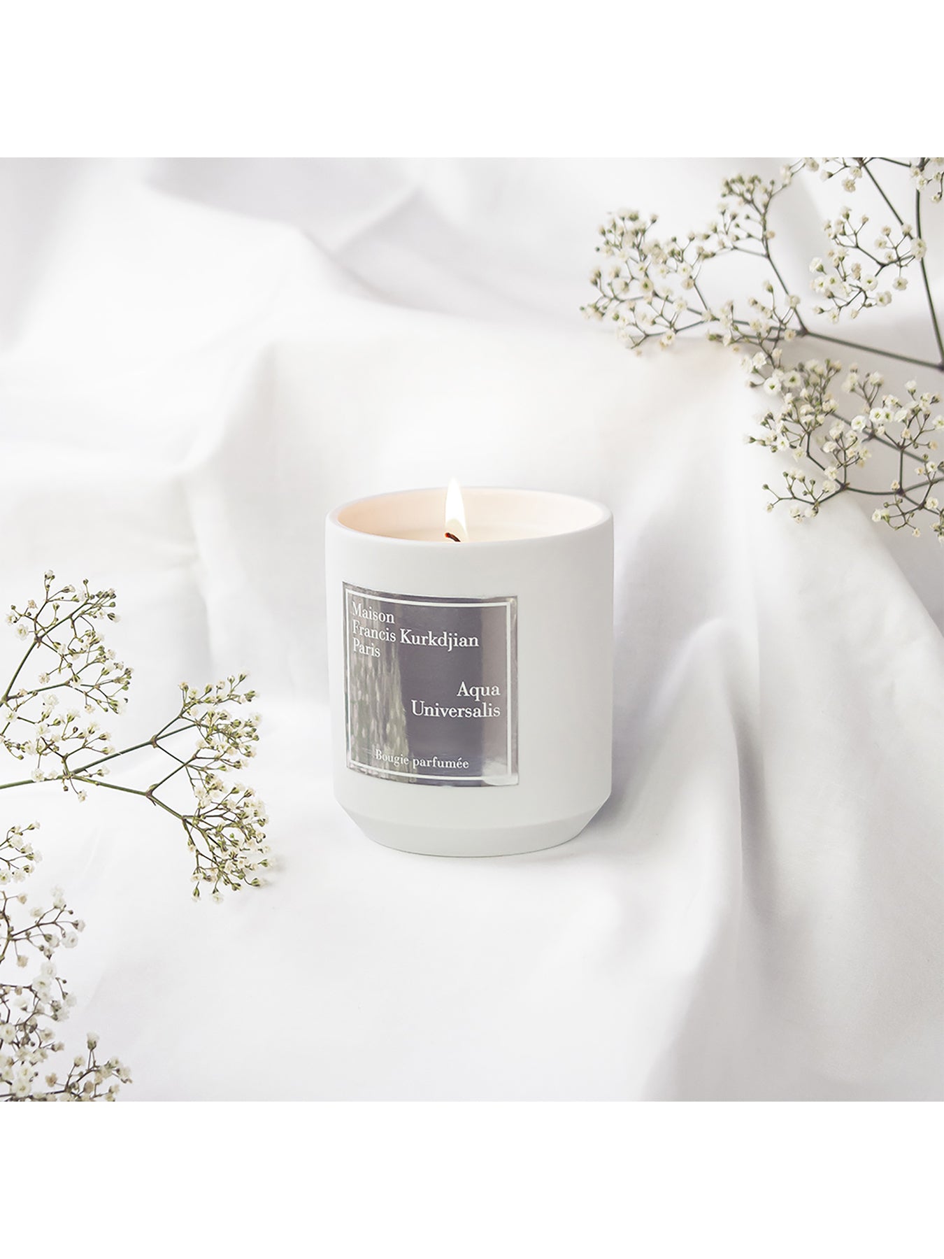 Aqua Universalis Scented Candle 280g