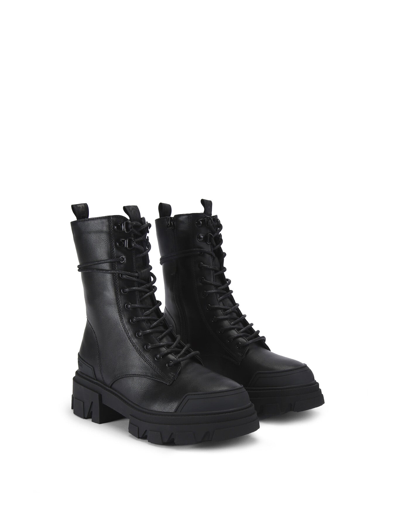 TREKKER LACE UP2