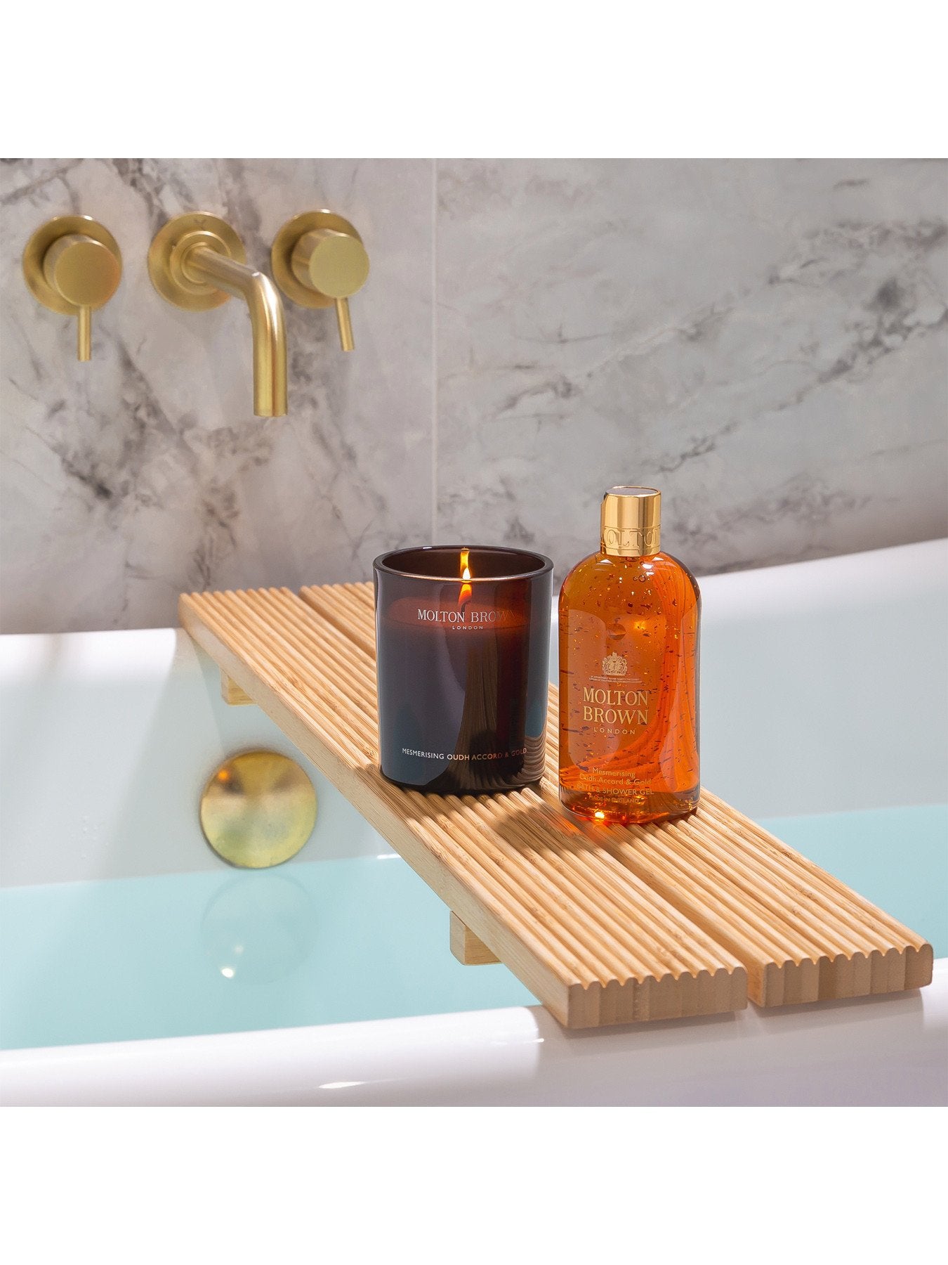 Mesmerising Oudh Accord Gold Signature Scented Candle Single Wick 190g