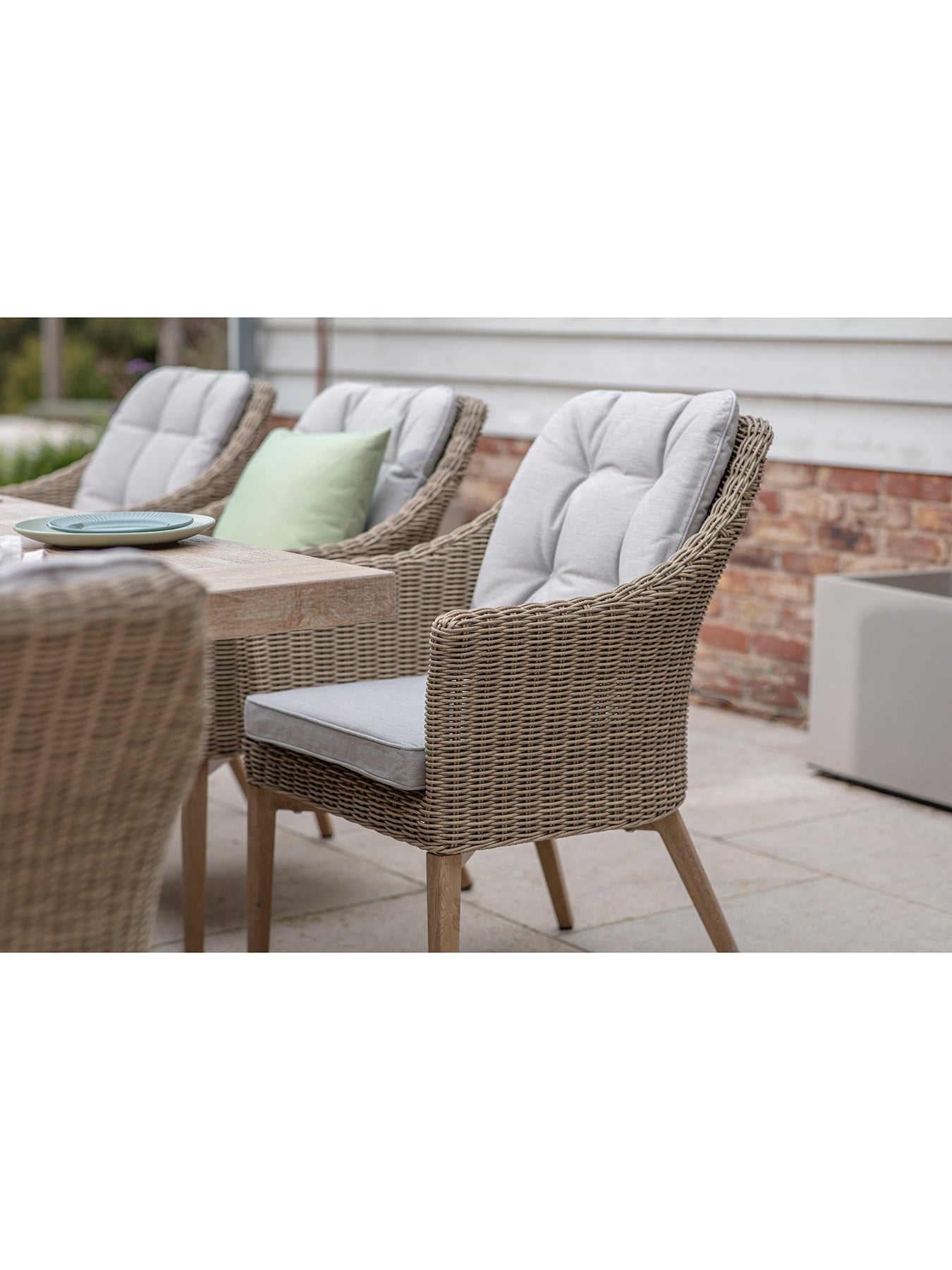 Fairford 8-Seater Garden Dining Set Cream
