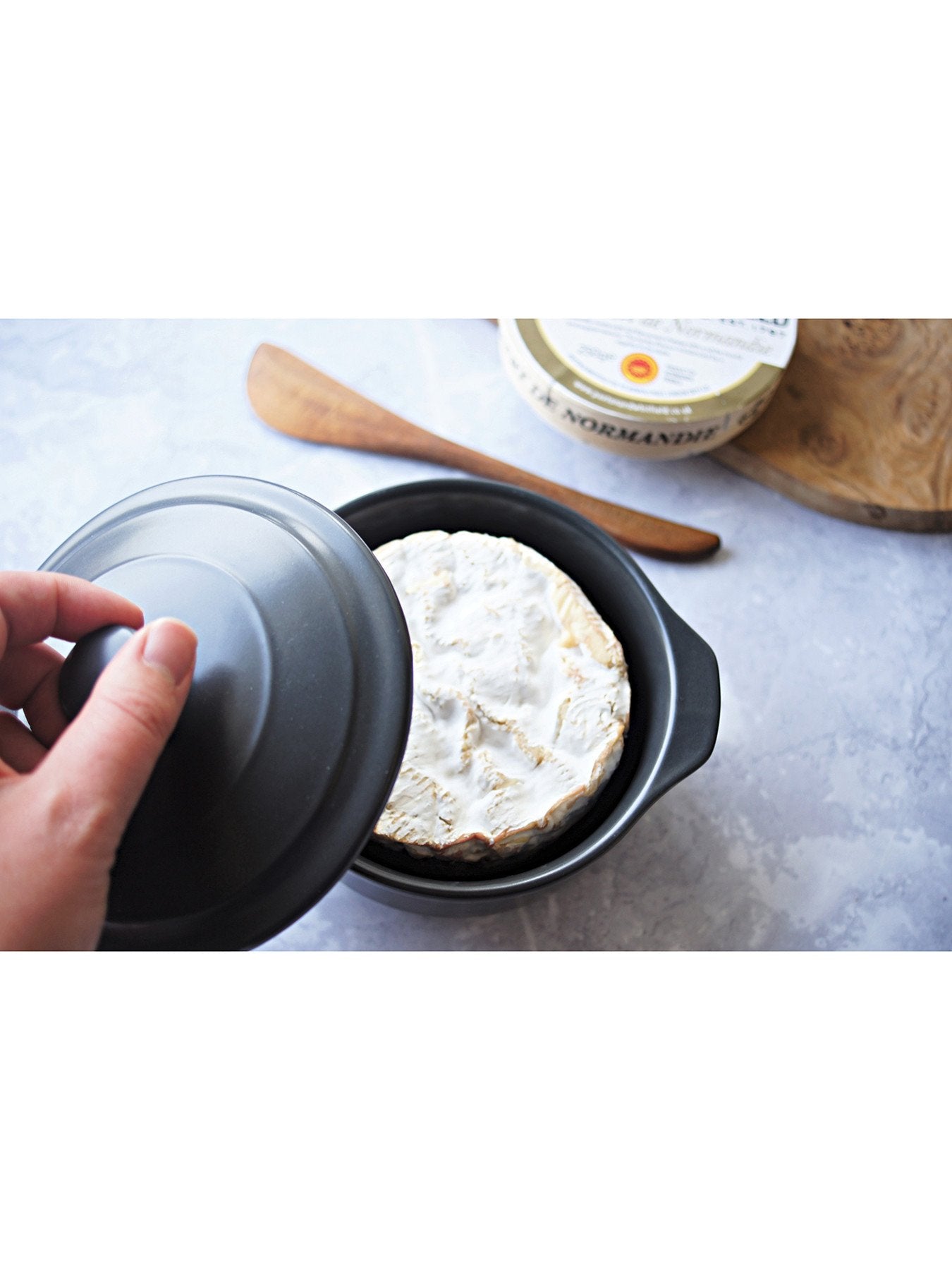 Camembert Baker