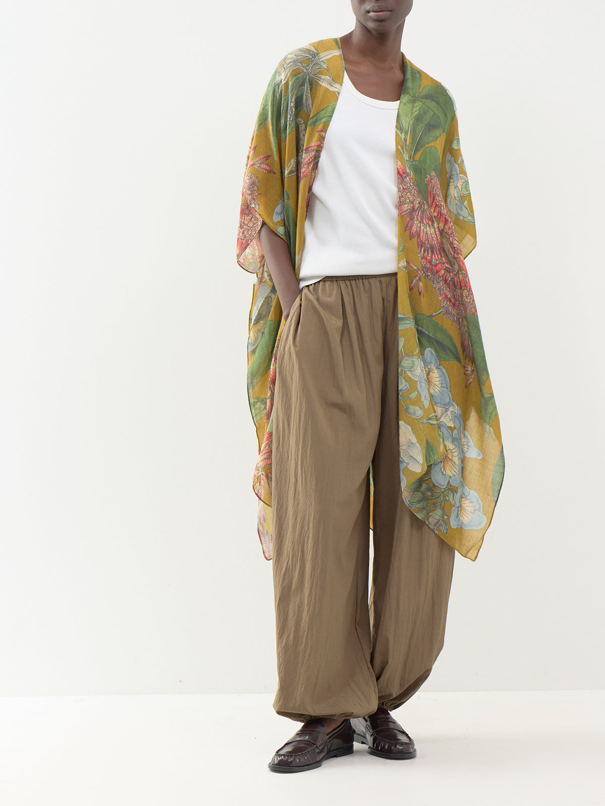 Rhodoleia 100% Wool Throwover