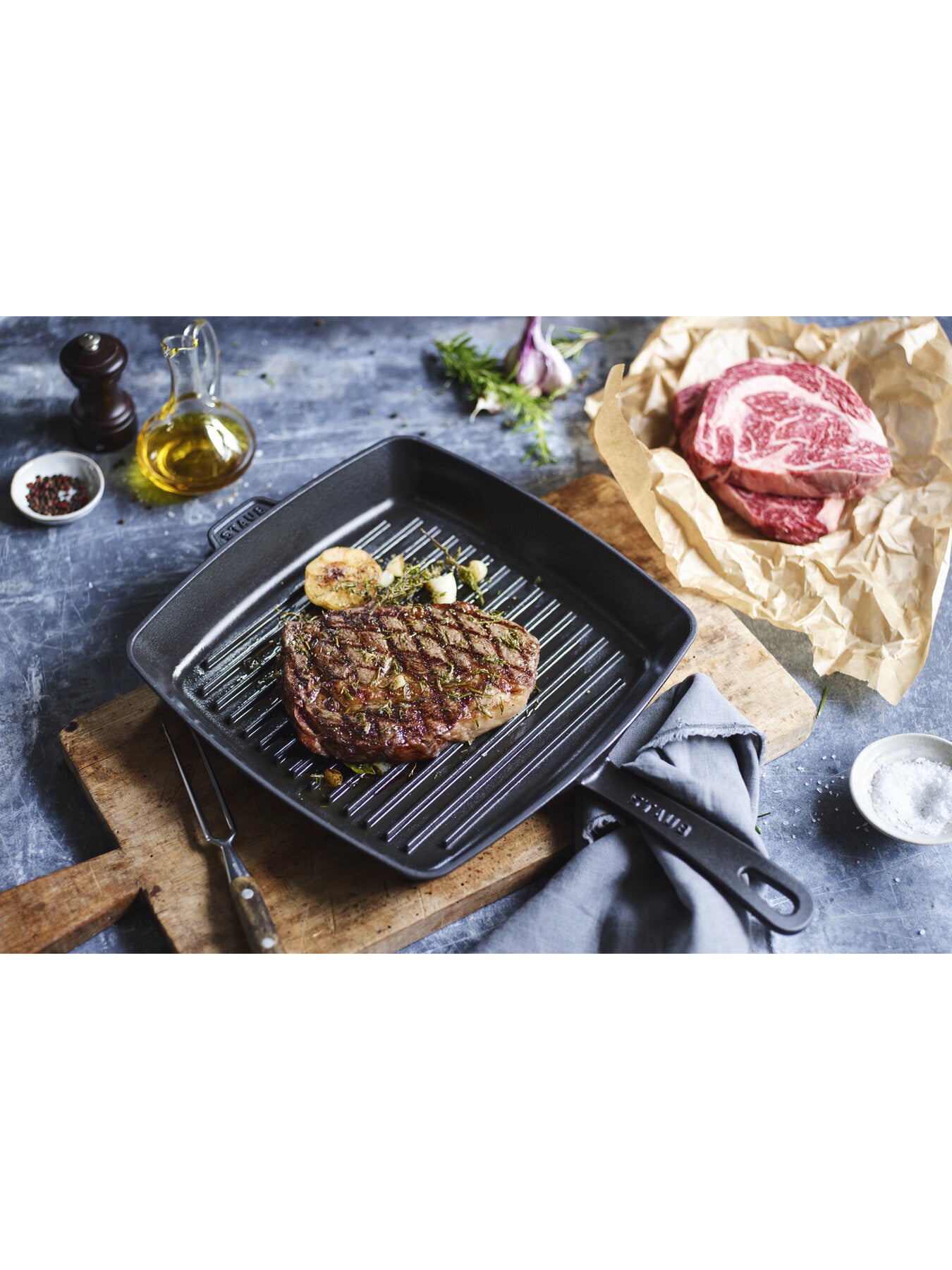 Square Cast Iron American Grill Black
