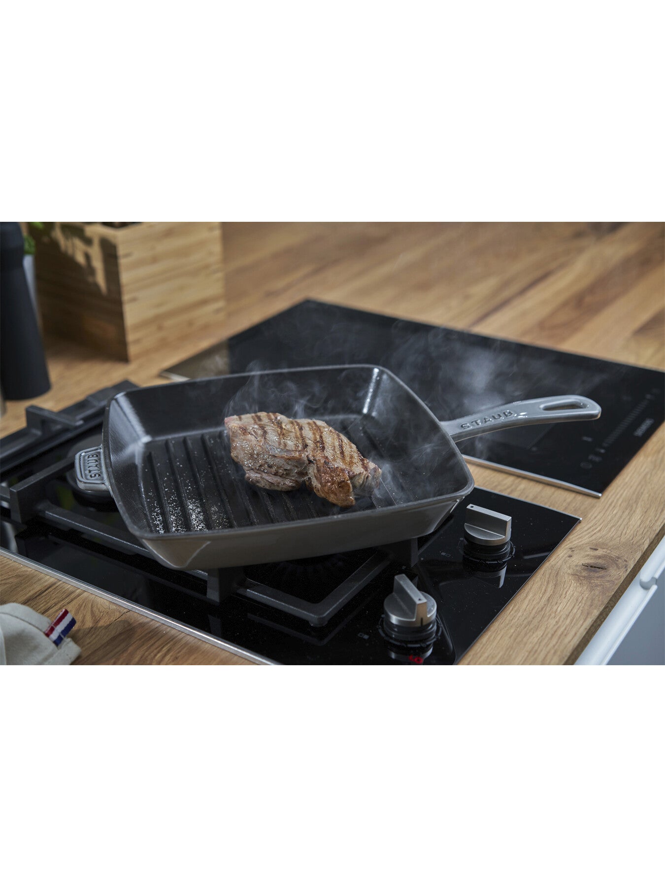 Square Cast Iron American Grill Grey