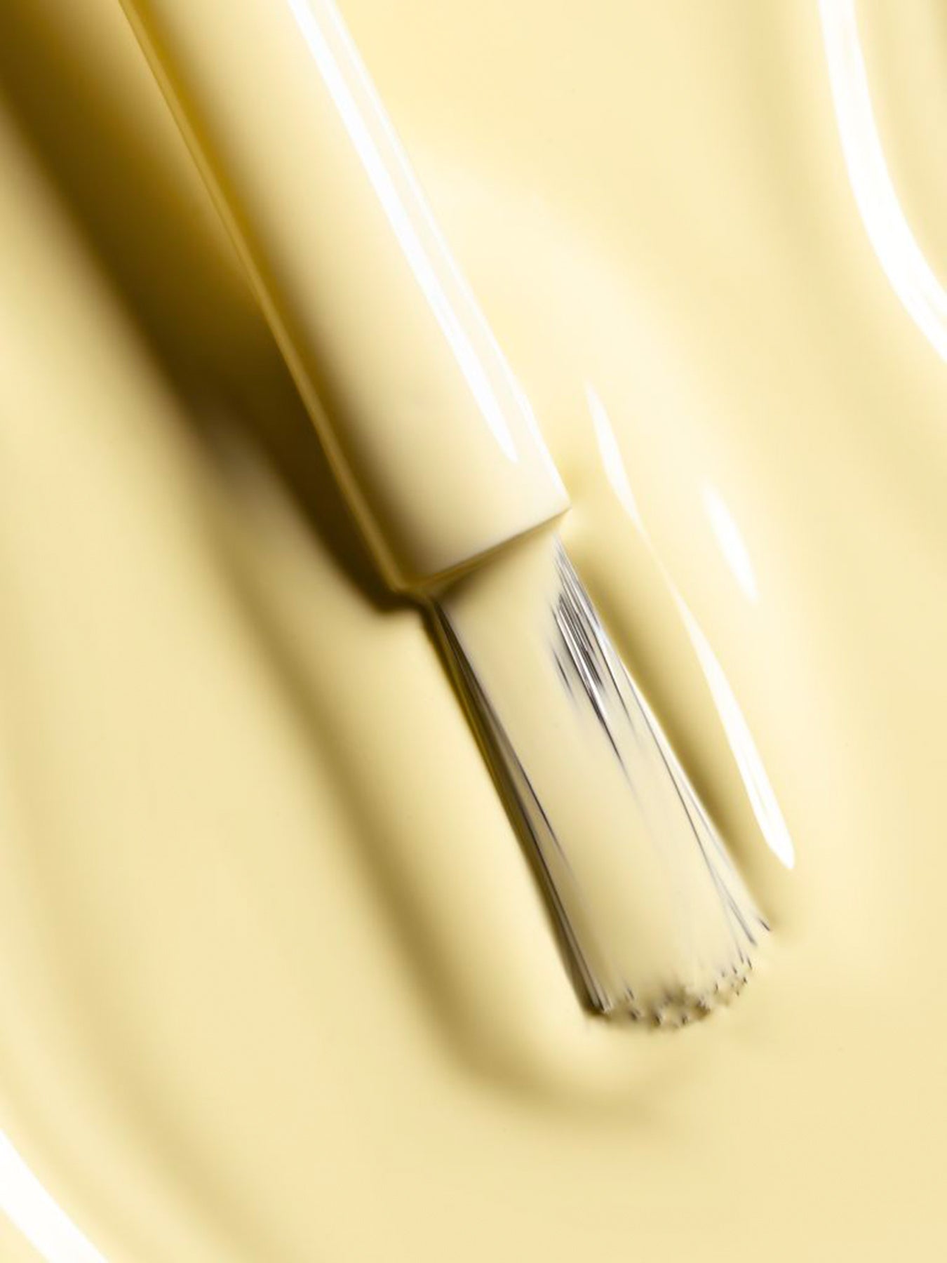 Le Vernis Pastel Yellow