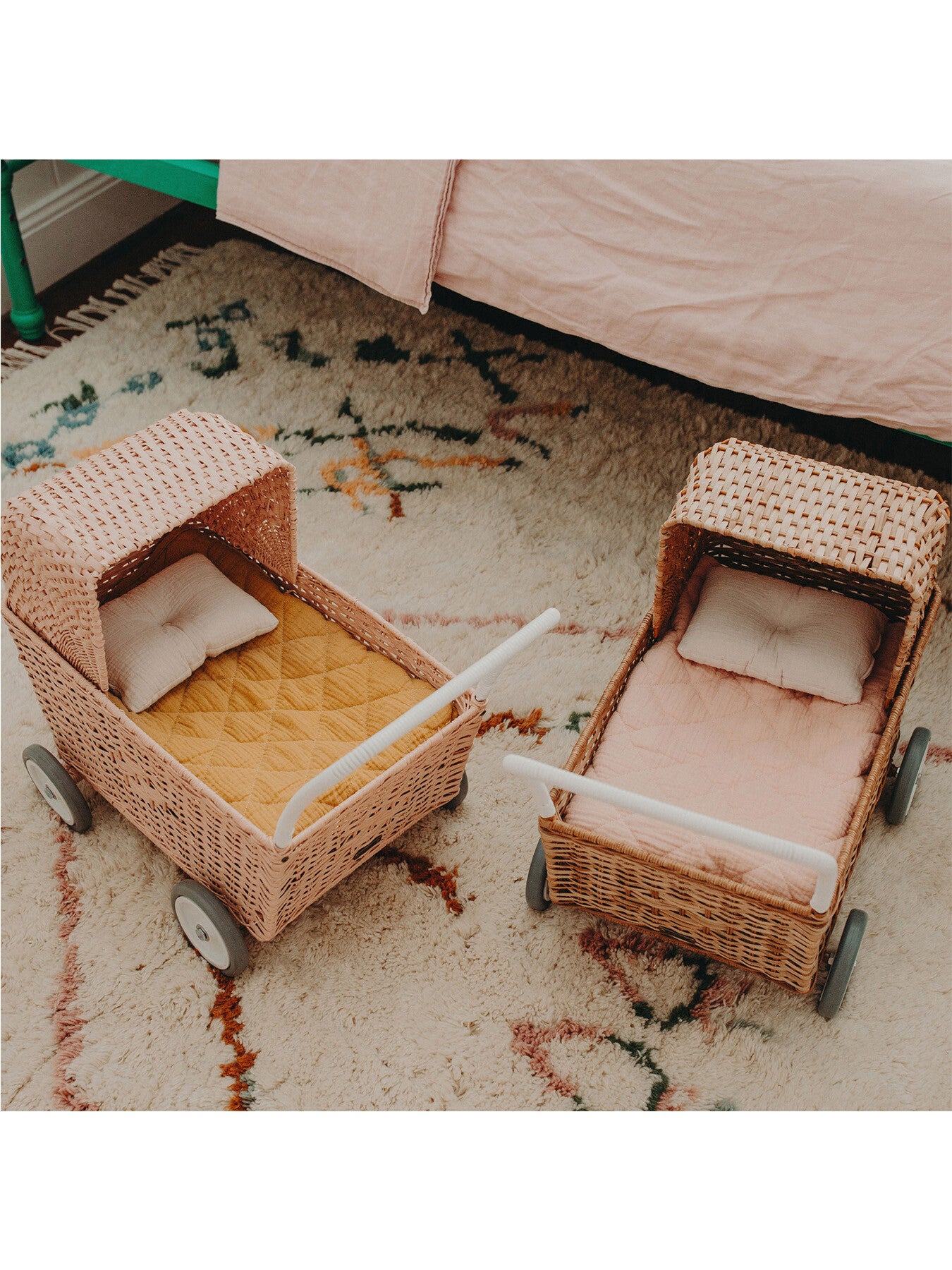 Rattan Strolley