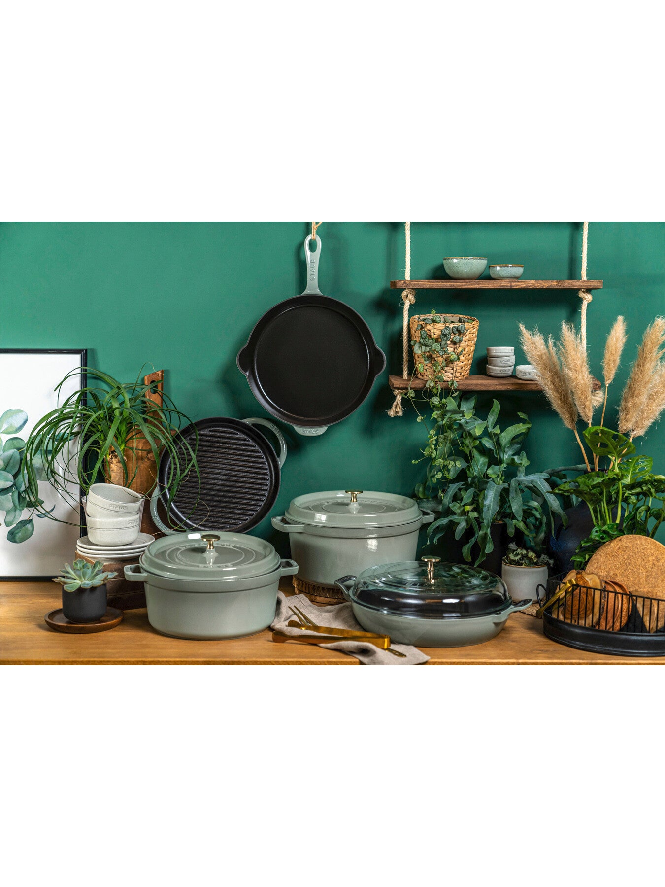 Cast Iron Fry Pan Eucalytpus