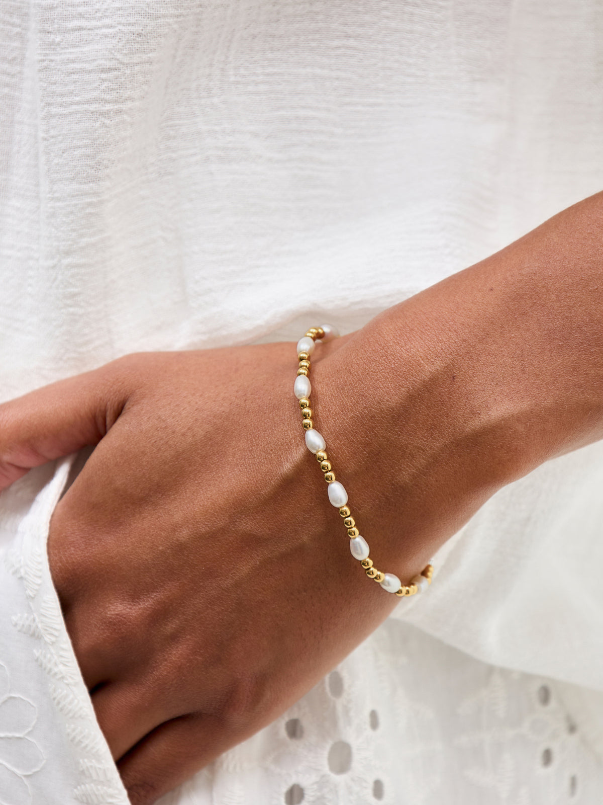 Cute Charm Pearl Drop Beaded Bracelet Gold