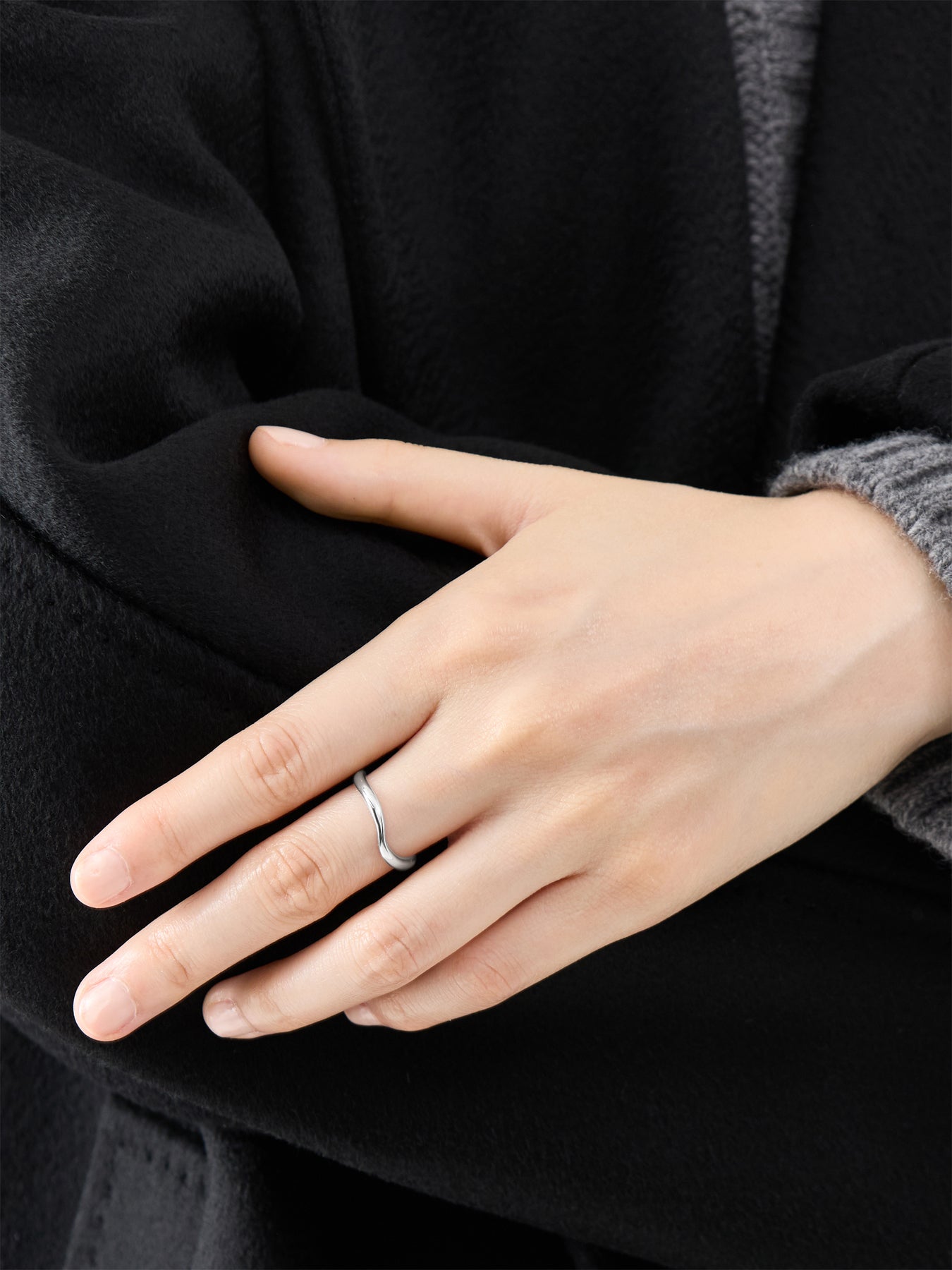 Plain Wave Ring