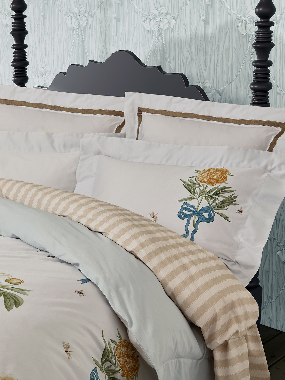 Cupids Beau Elegant Duvet Cover Collection
