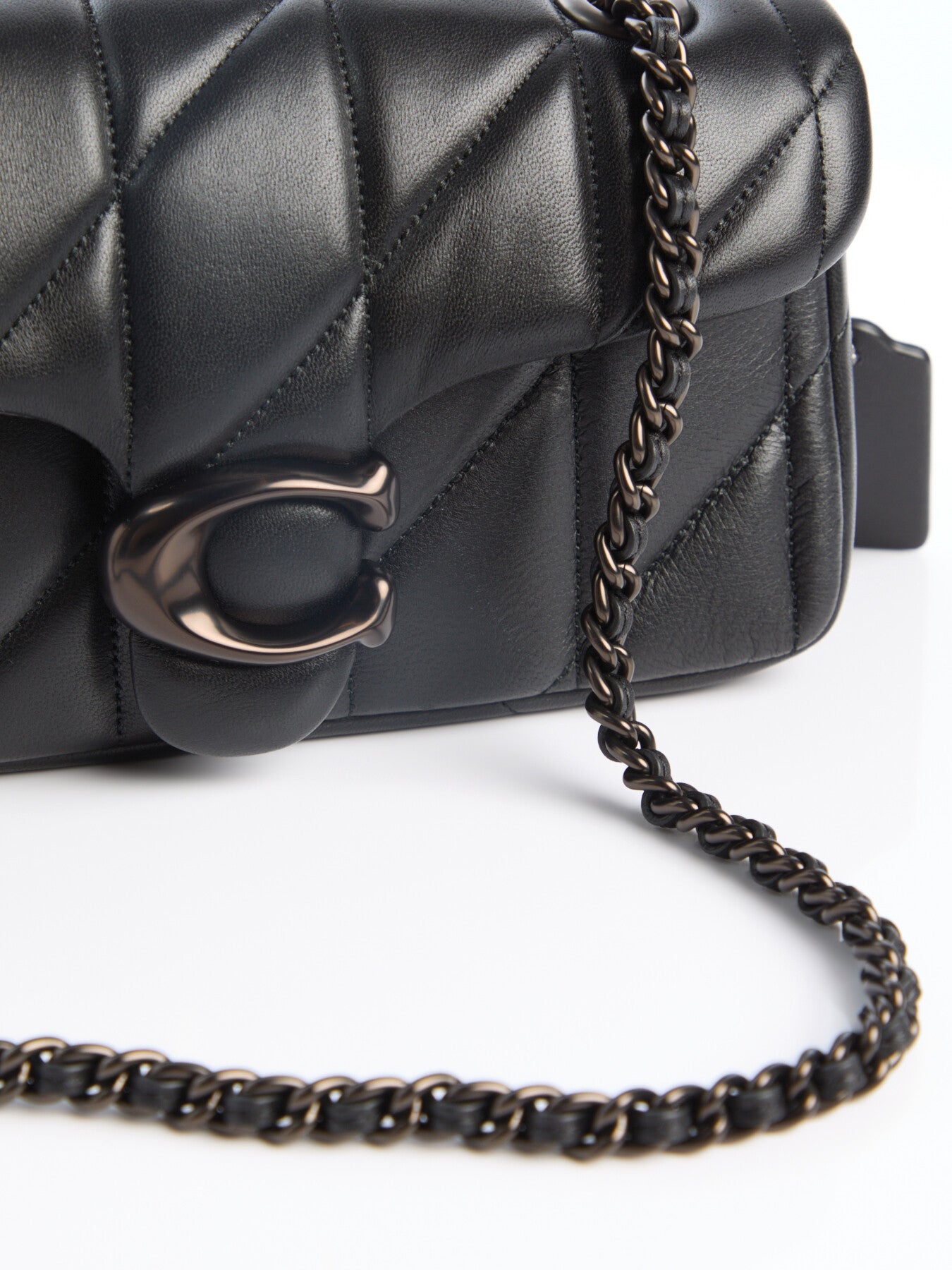 Quilted Tabby 20 Shoulder Bag Black