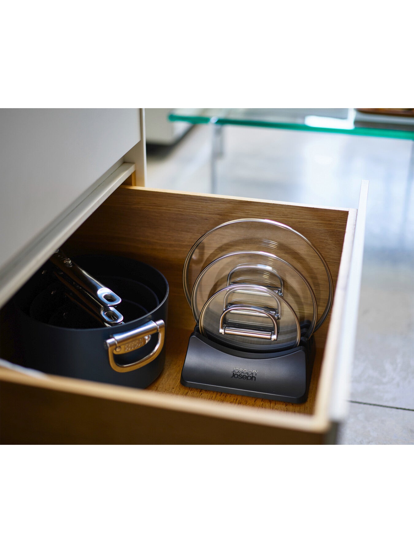 Space 3 Lid Storage