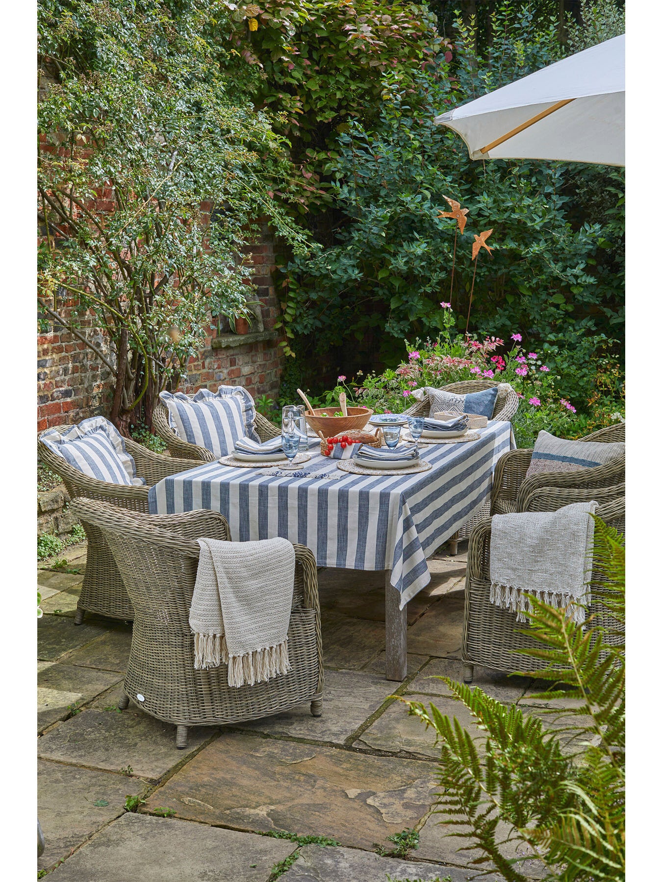 Wide Stripe Tablecloth 150 x 240cm Flint Blue