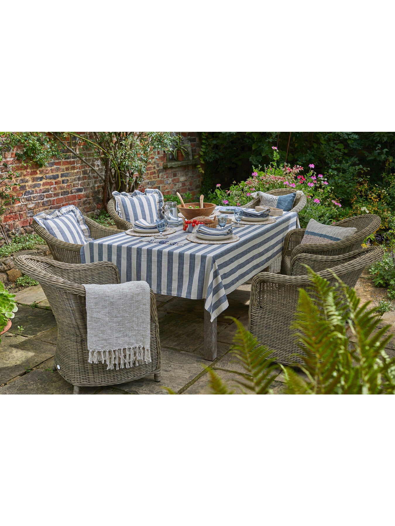 Wide Stripe Tablecloth 150 x 240cm Flint Blue