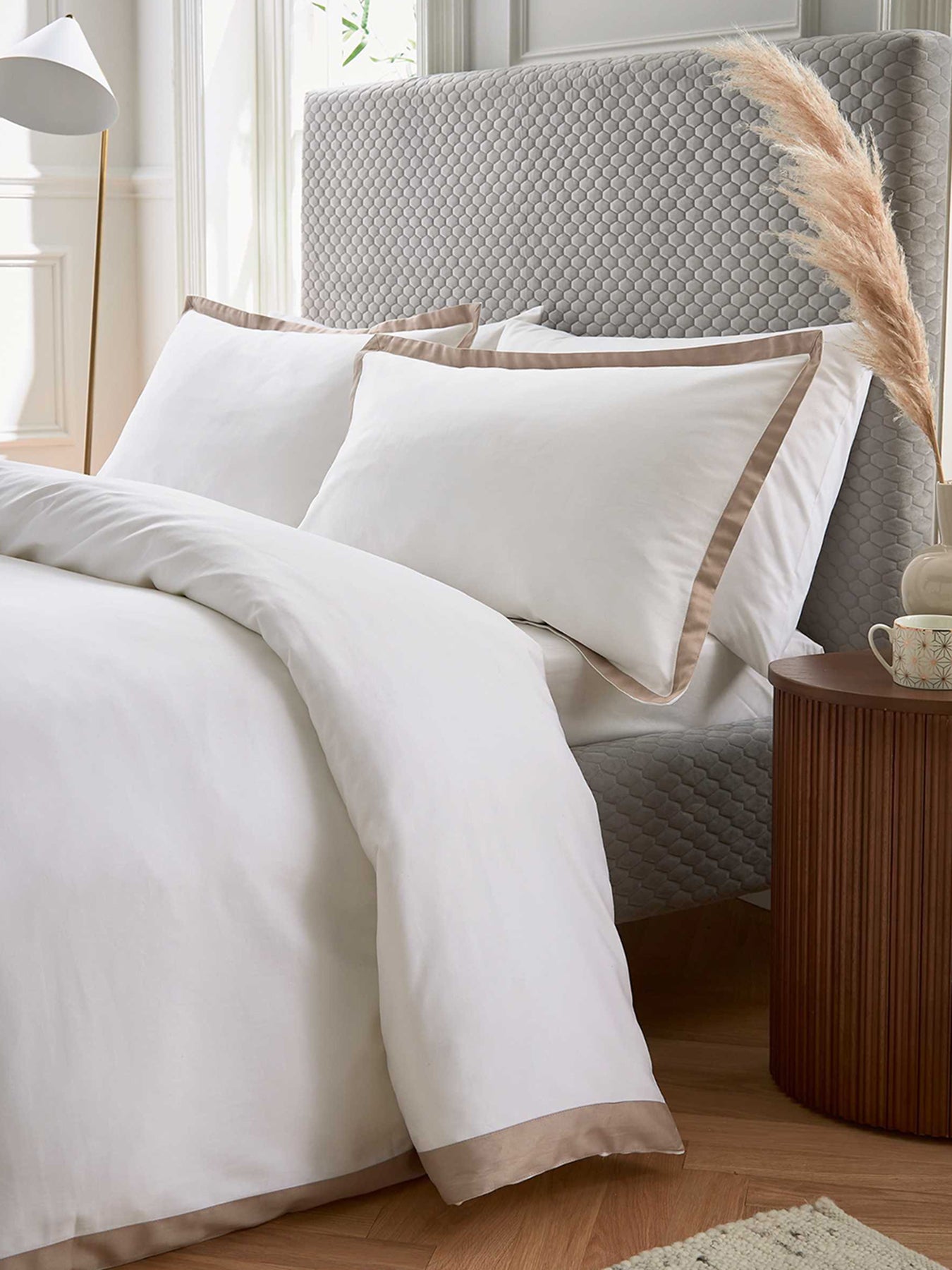 Olenna 250 thread count Bedding Cover Set White King