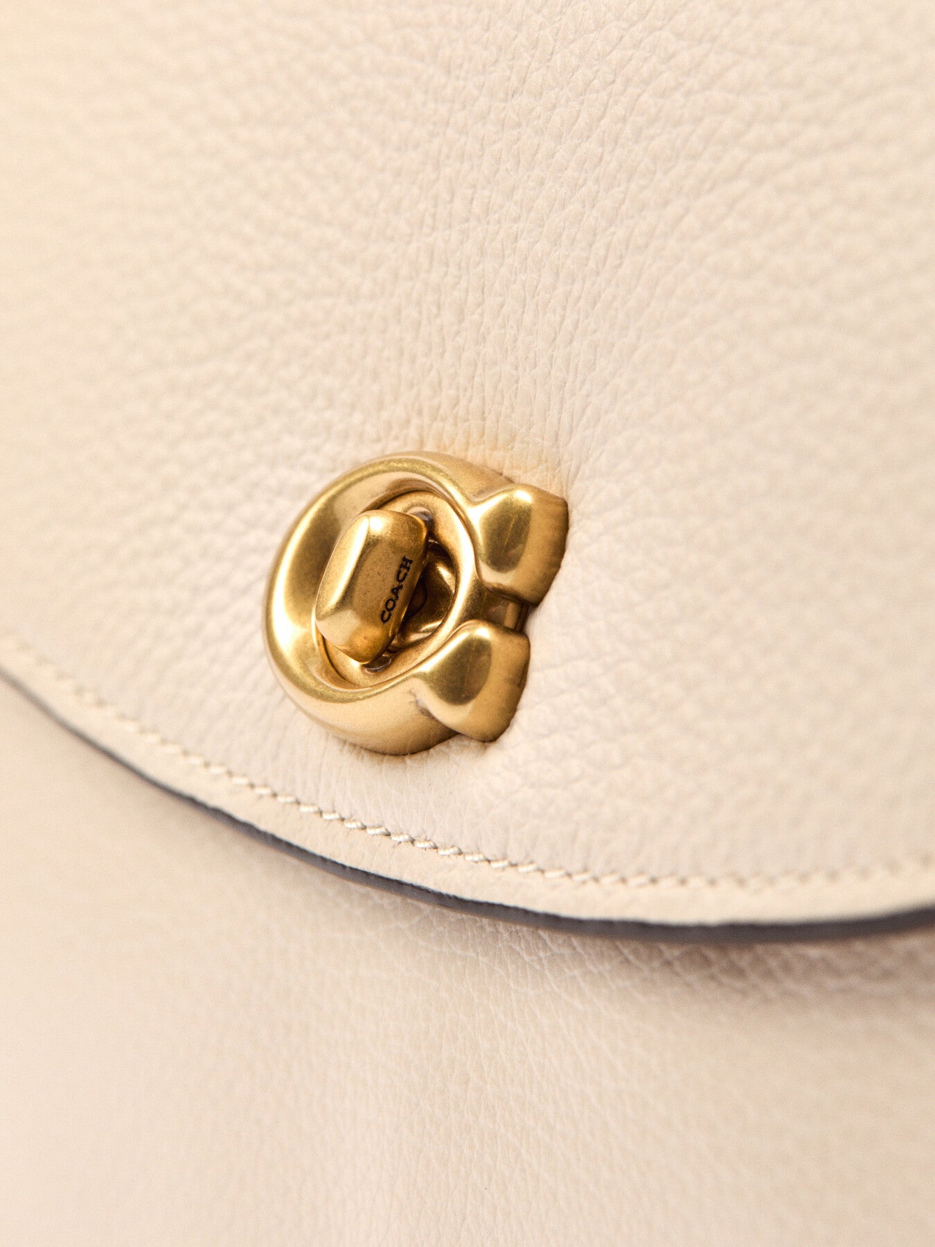 Cassie 19 Leather Crossbody Bag Chalk