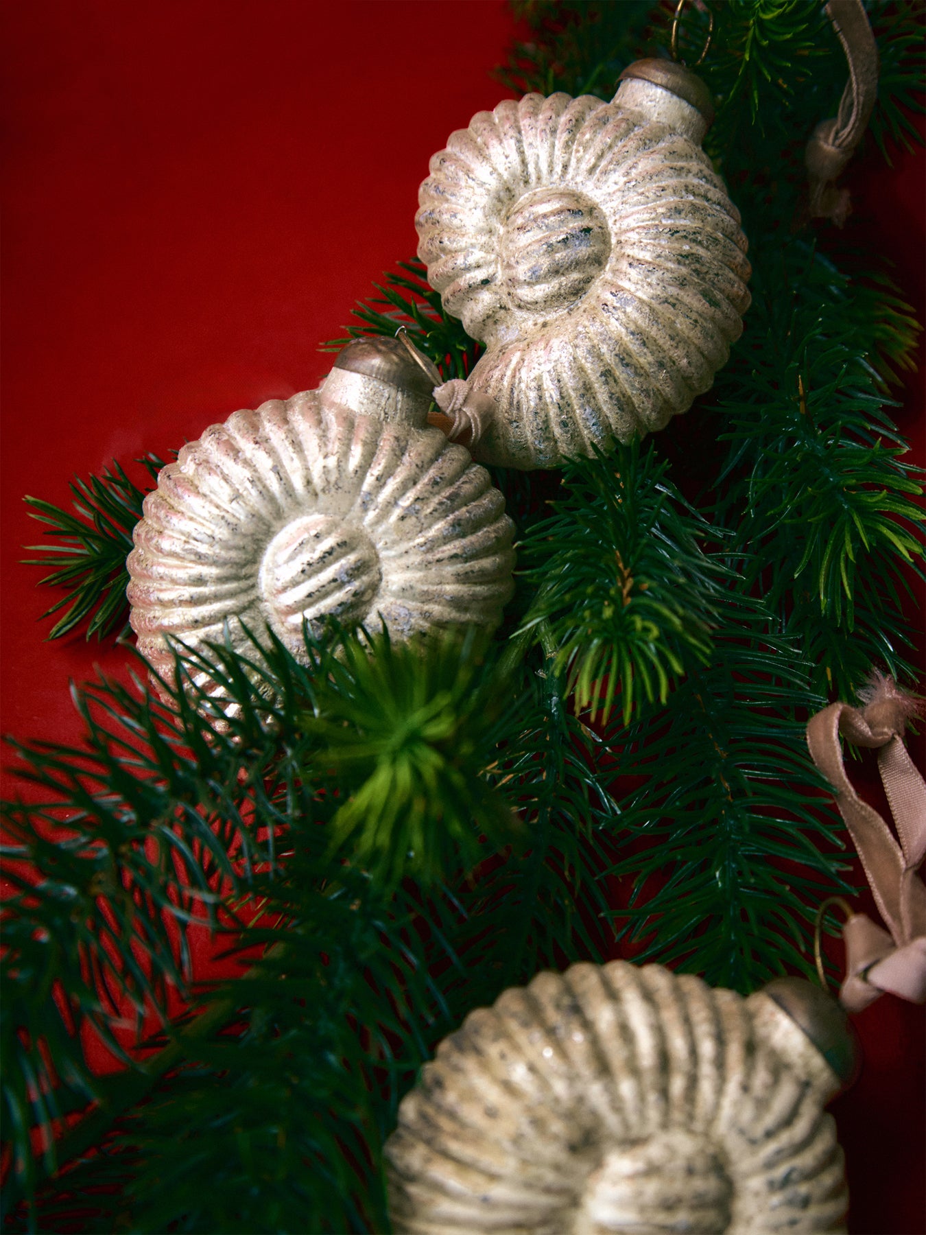 Sachin Rustic Gold Shell Christmas Baubles Set of 4