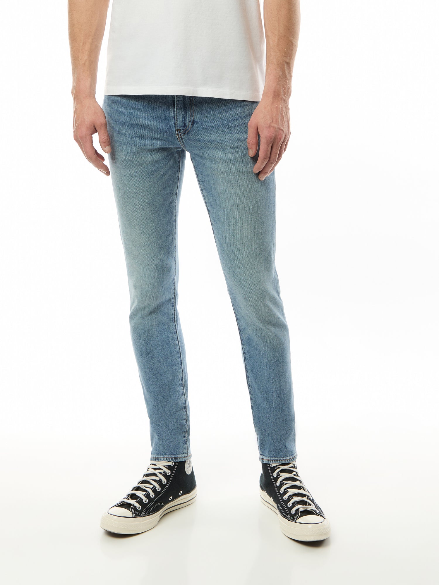 512 Slim Tapered Jeans
