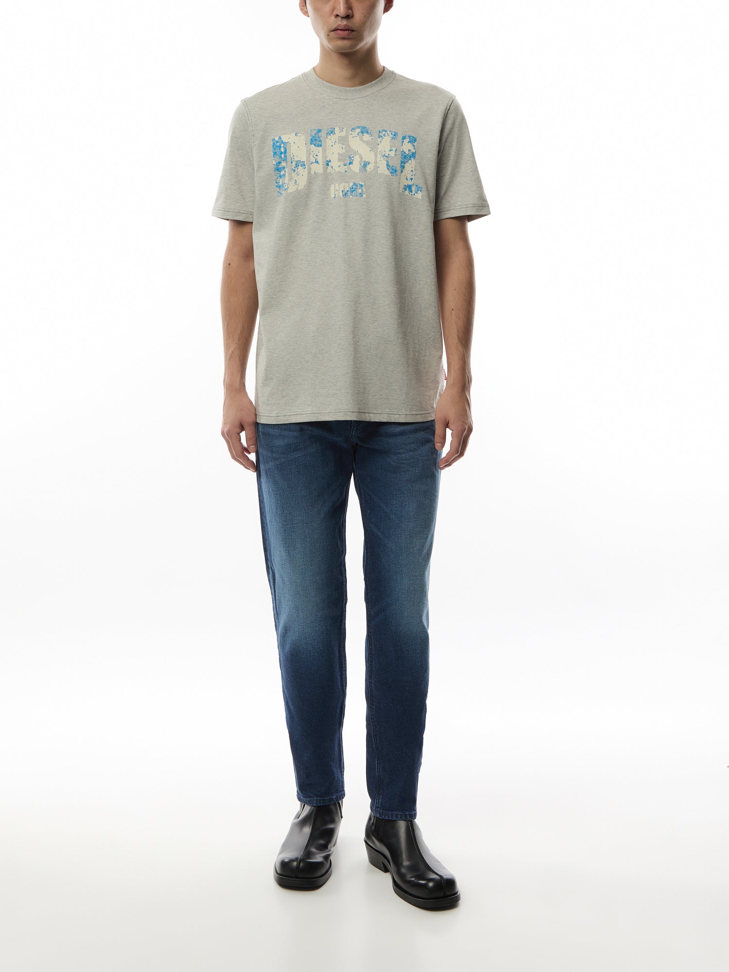 2023 D-Finitive Tapered Fit Jeans