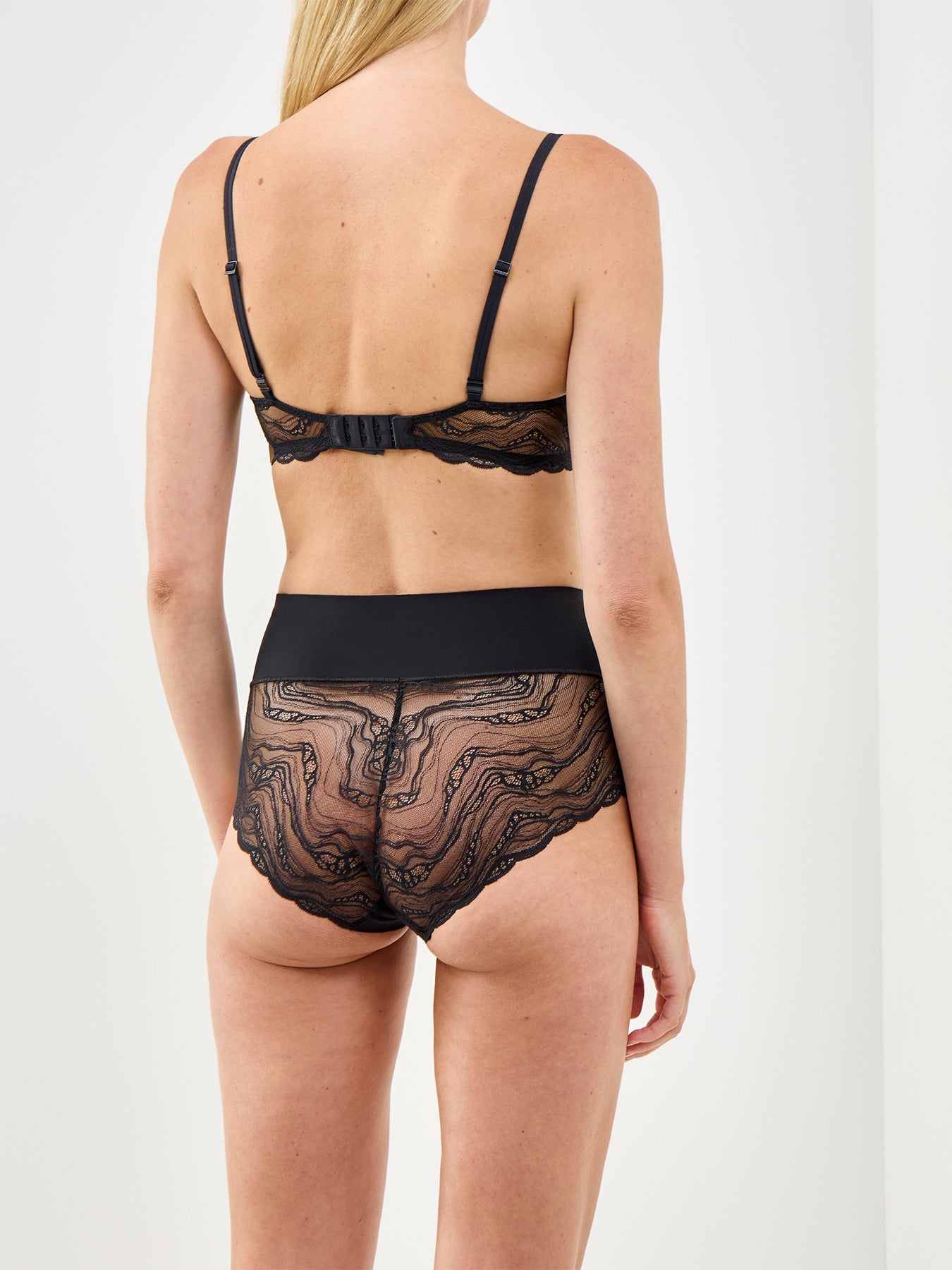 Sensual Stretch Lace Bikini