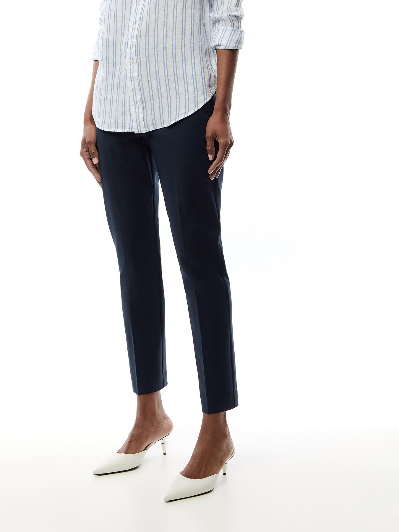 Lakythia Slim Leg Pant