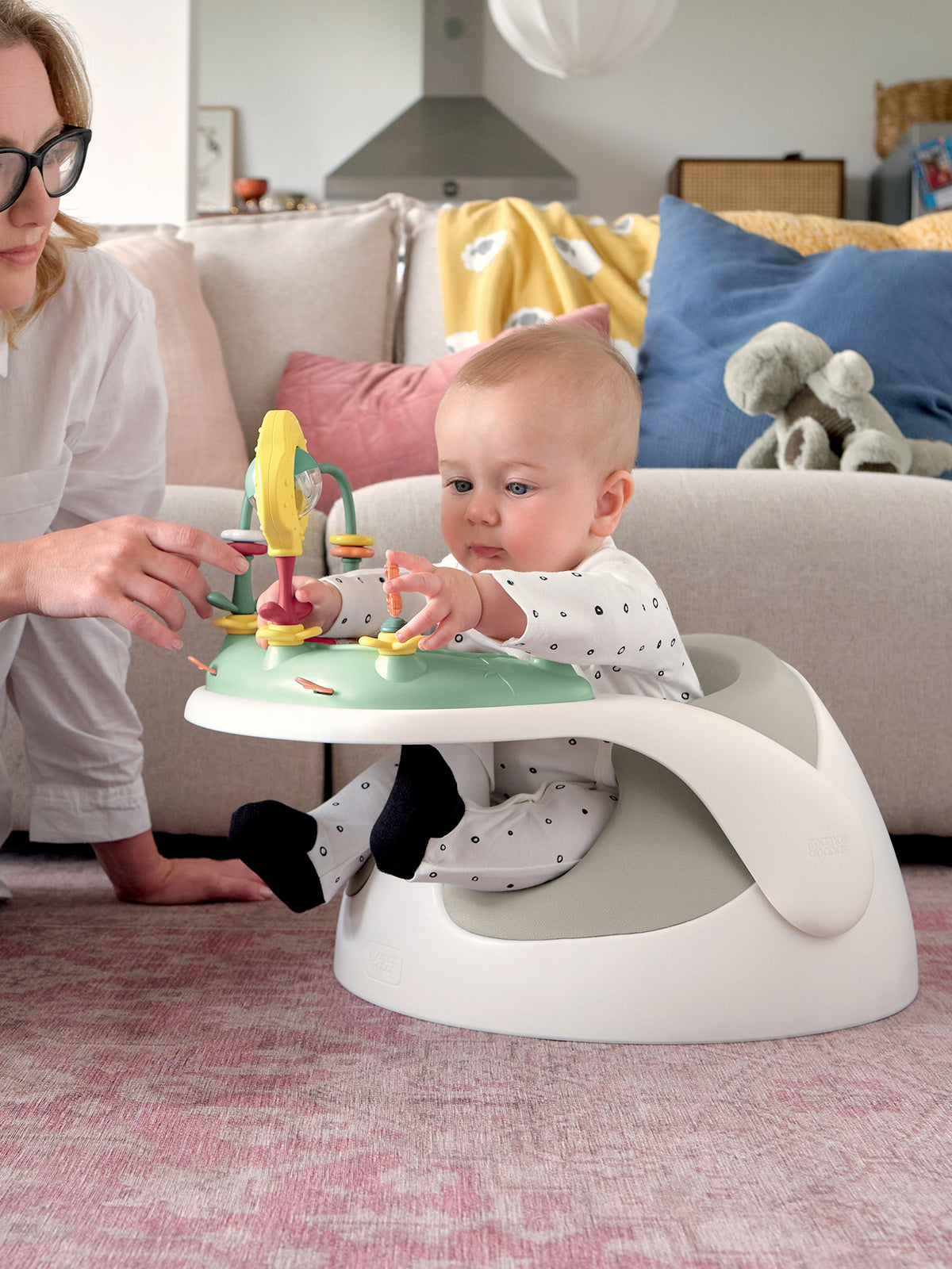 Baby Snug Seat With Activity Tray Grey