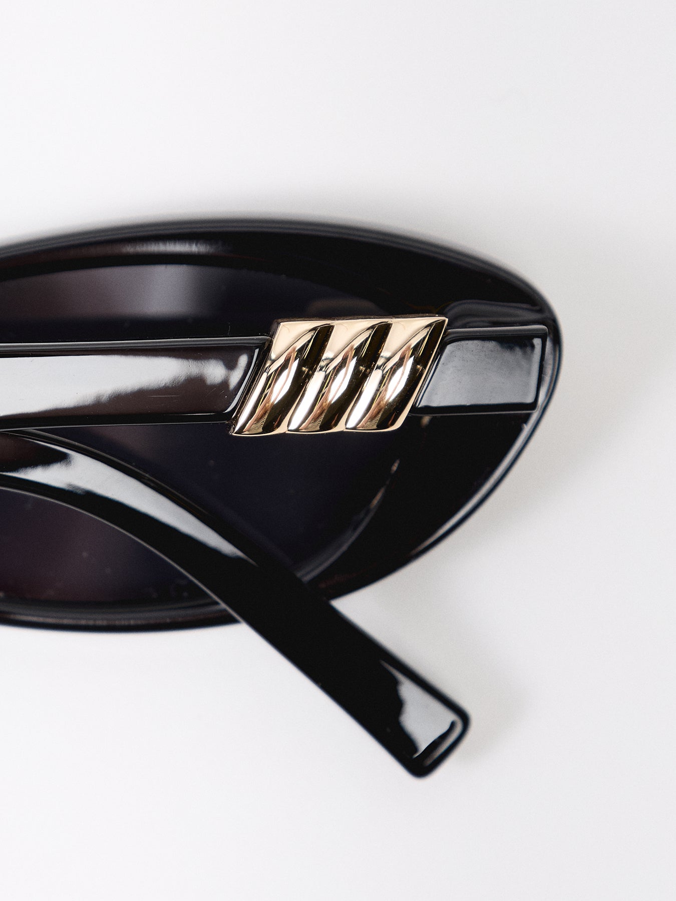 LSP2552136 The Whisperer Black Smoke Polarized