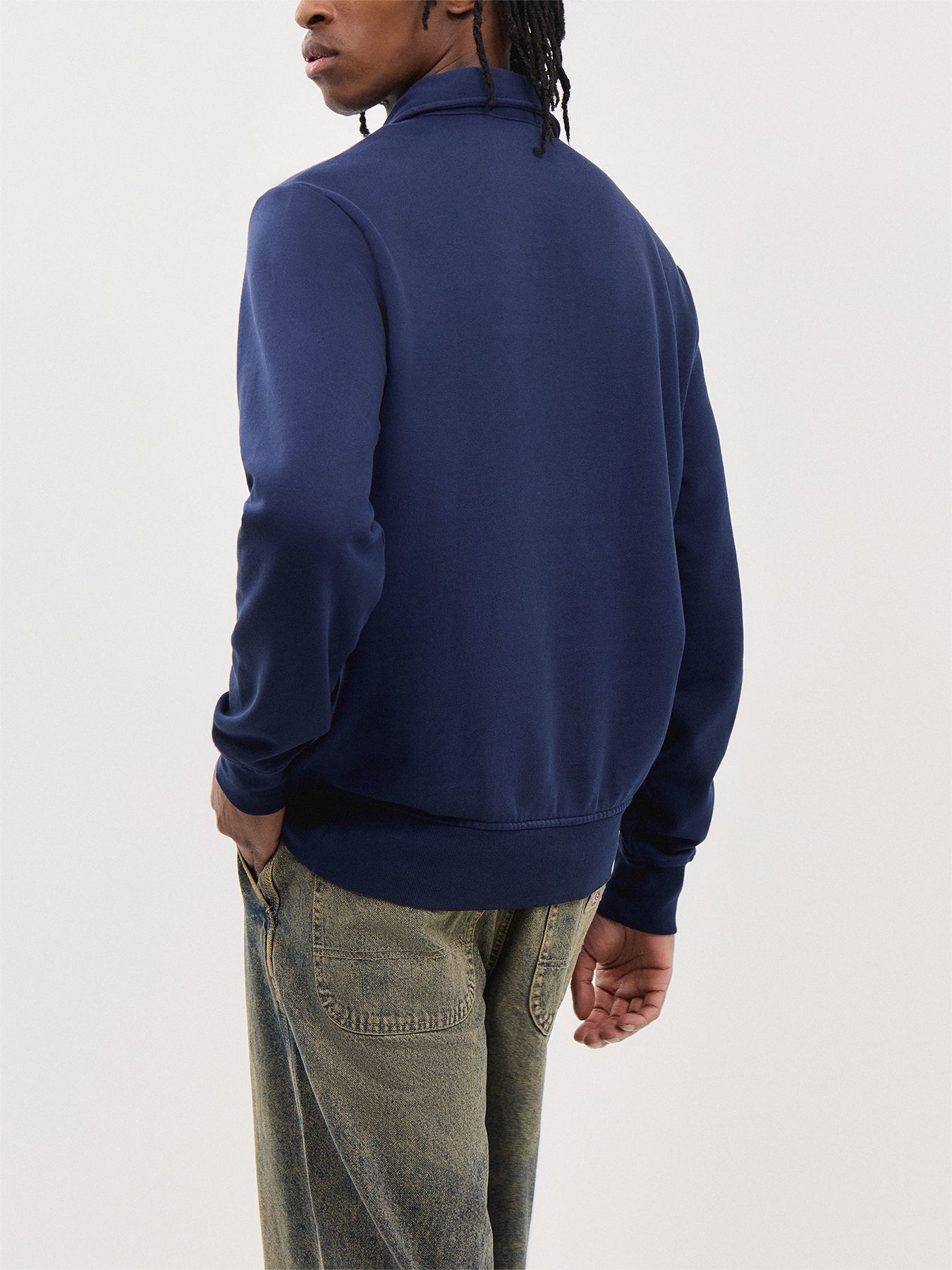 Crest Badge 1/4 Zip Sweatshirt