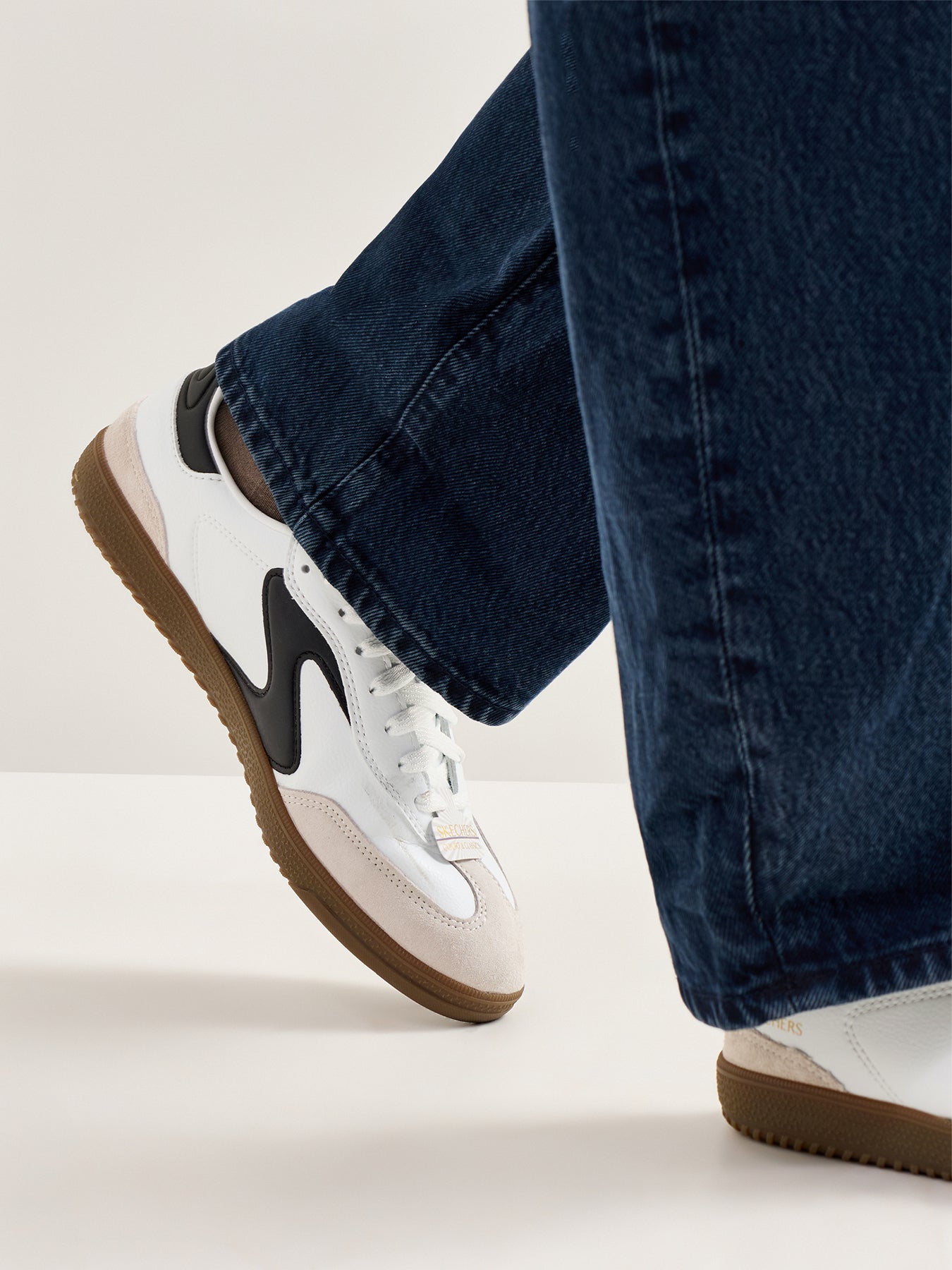 Hotshot Kickoff Trainers White