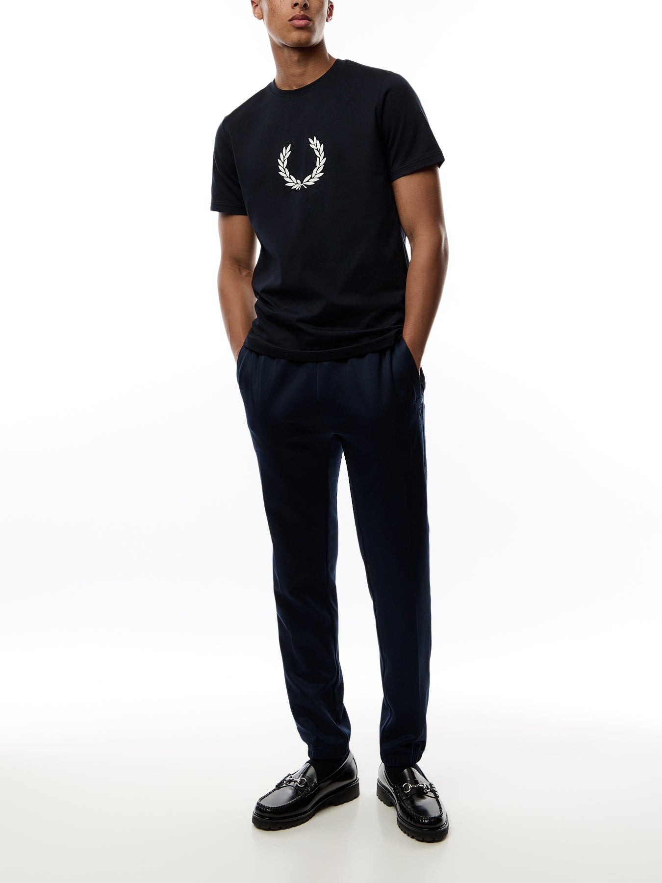 Flocked Laurel Wreath Gra Tee