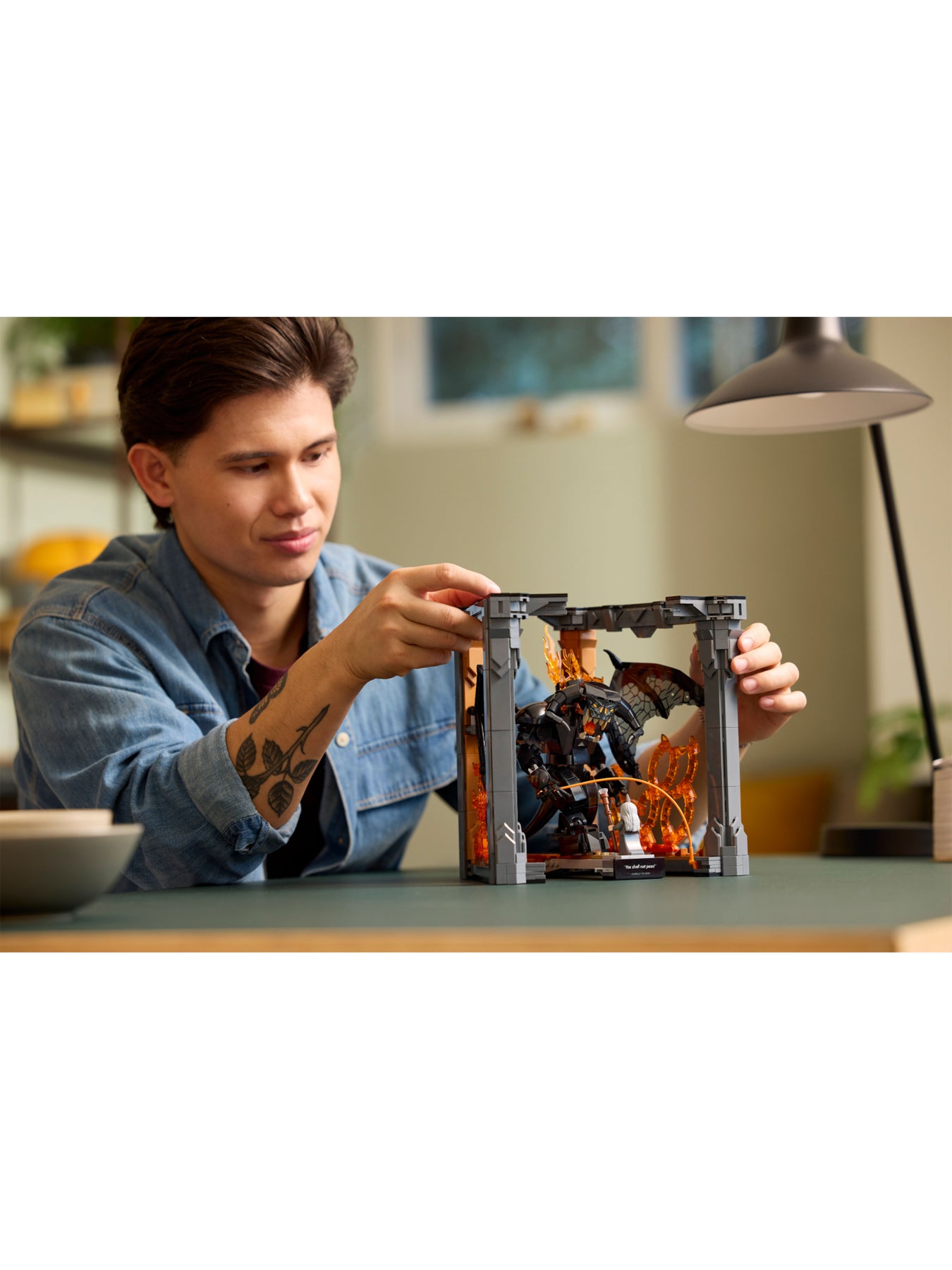 The Lord of the Rings: Balrog™ Book Nook 10367