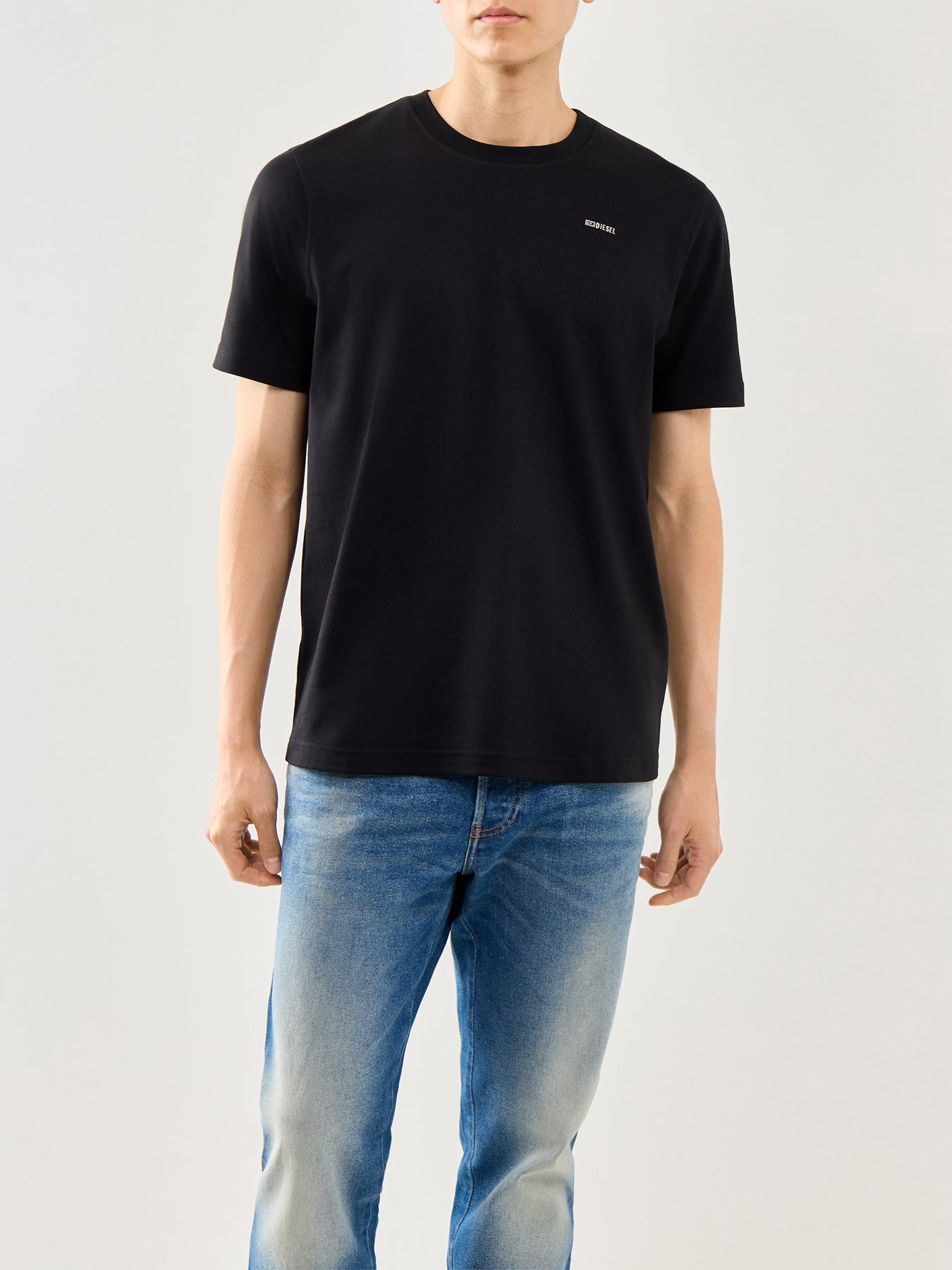 T-Adjust-Metal Logo Tee Black