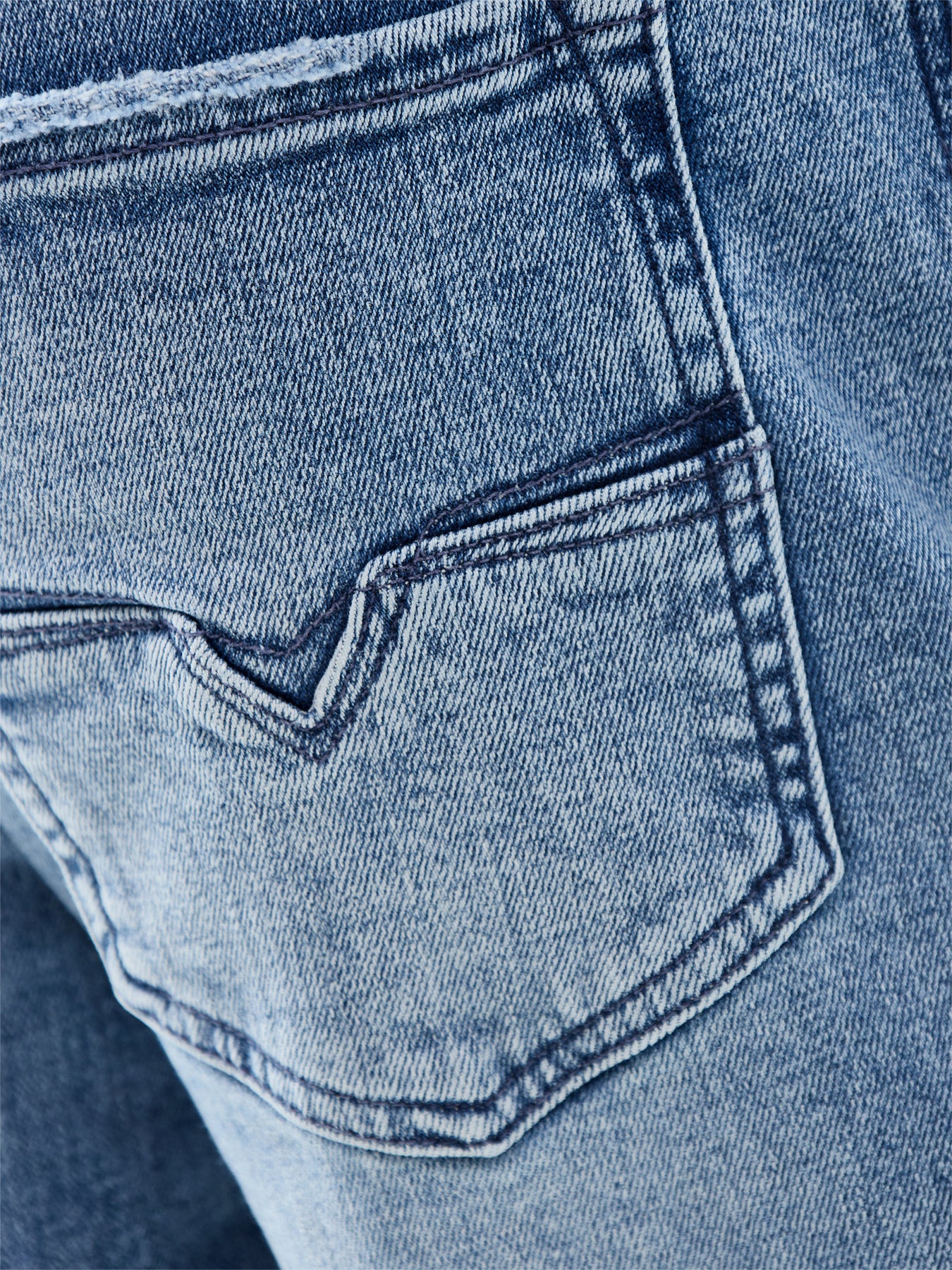 1986 Larkee-Beex Tapered Fit Jeans