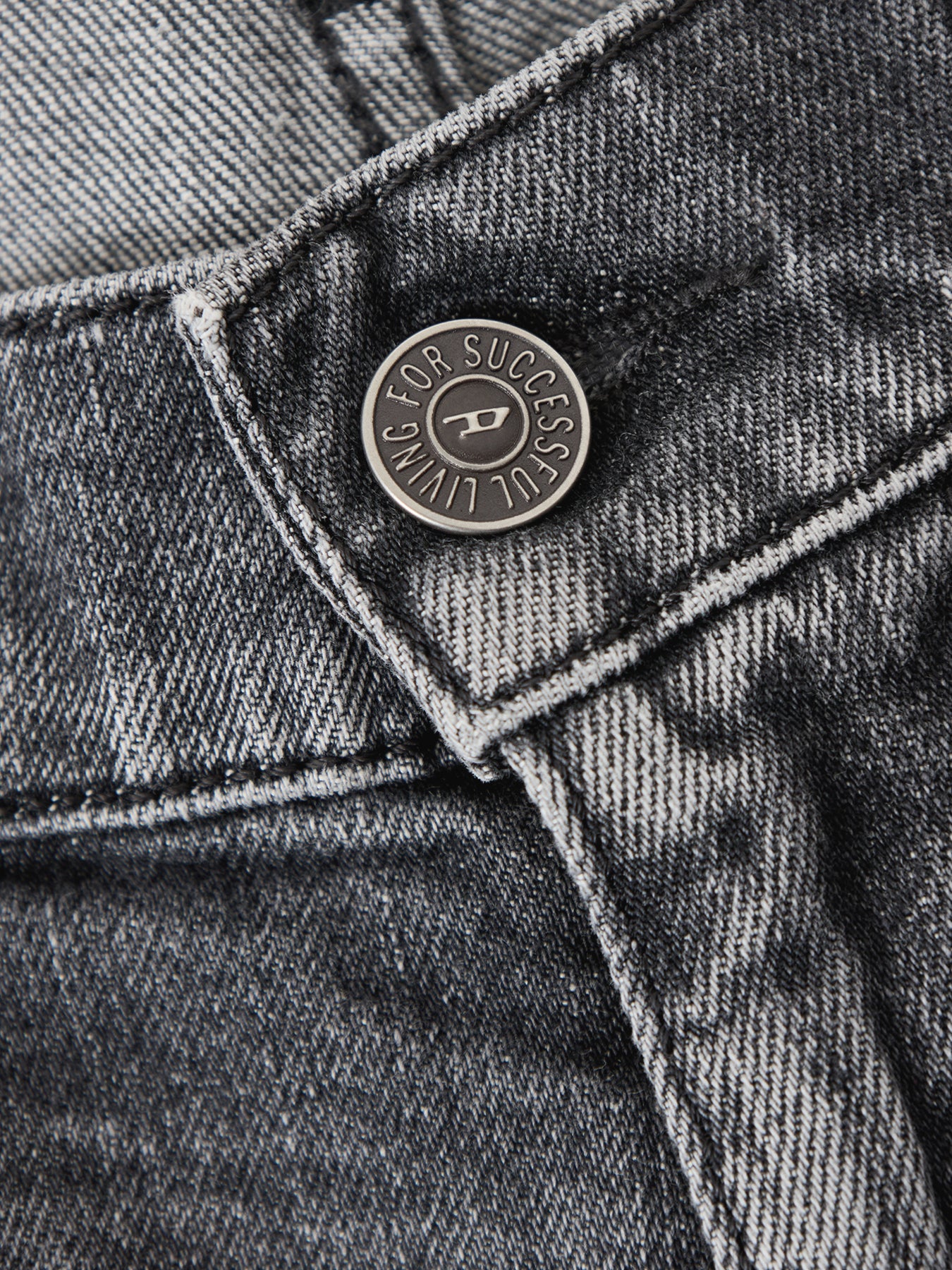 2019 D-Strukt Slim Fit Jeans Grey