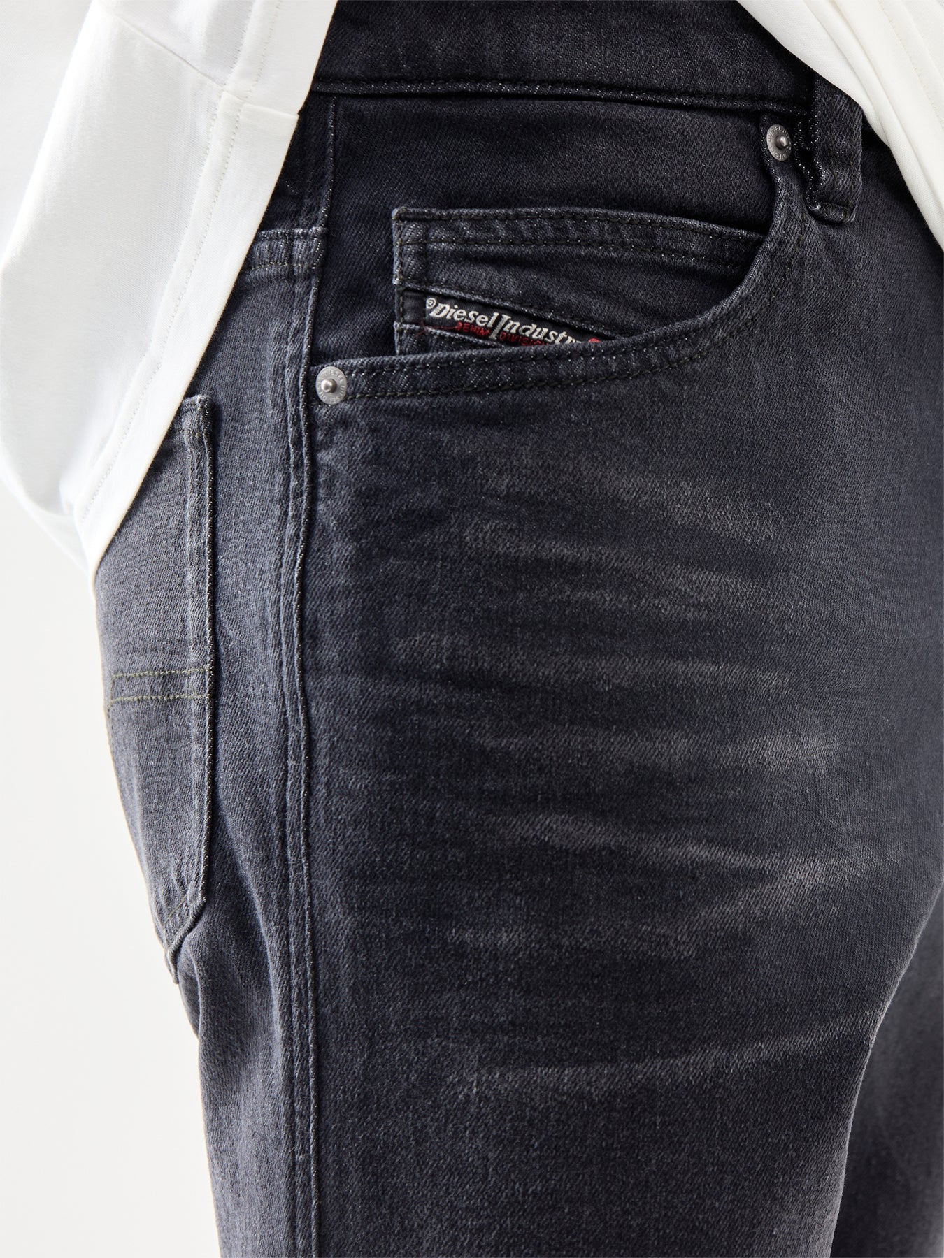 1993 D-Vyl Slim Fit Jeans