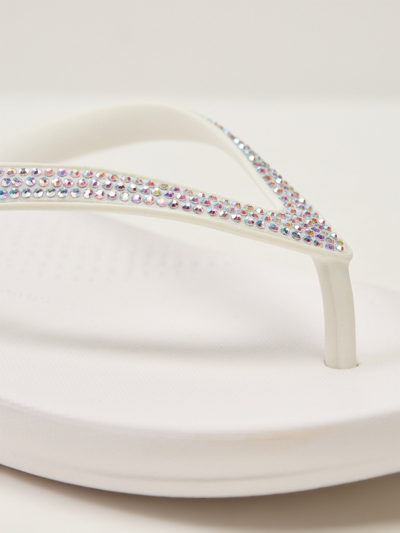 Iqushion Sparkle Urban White