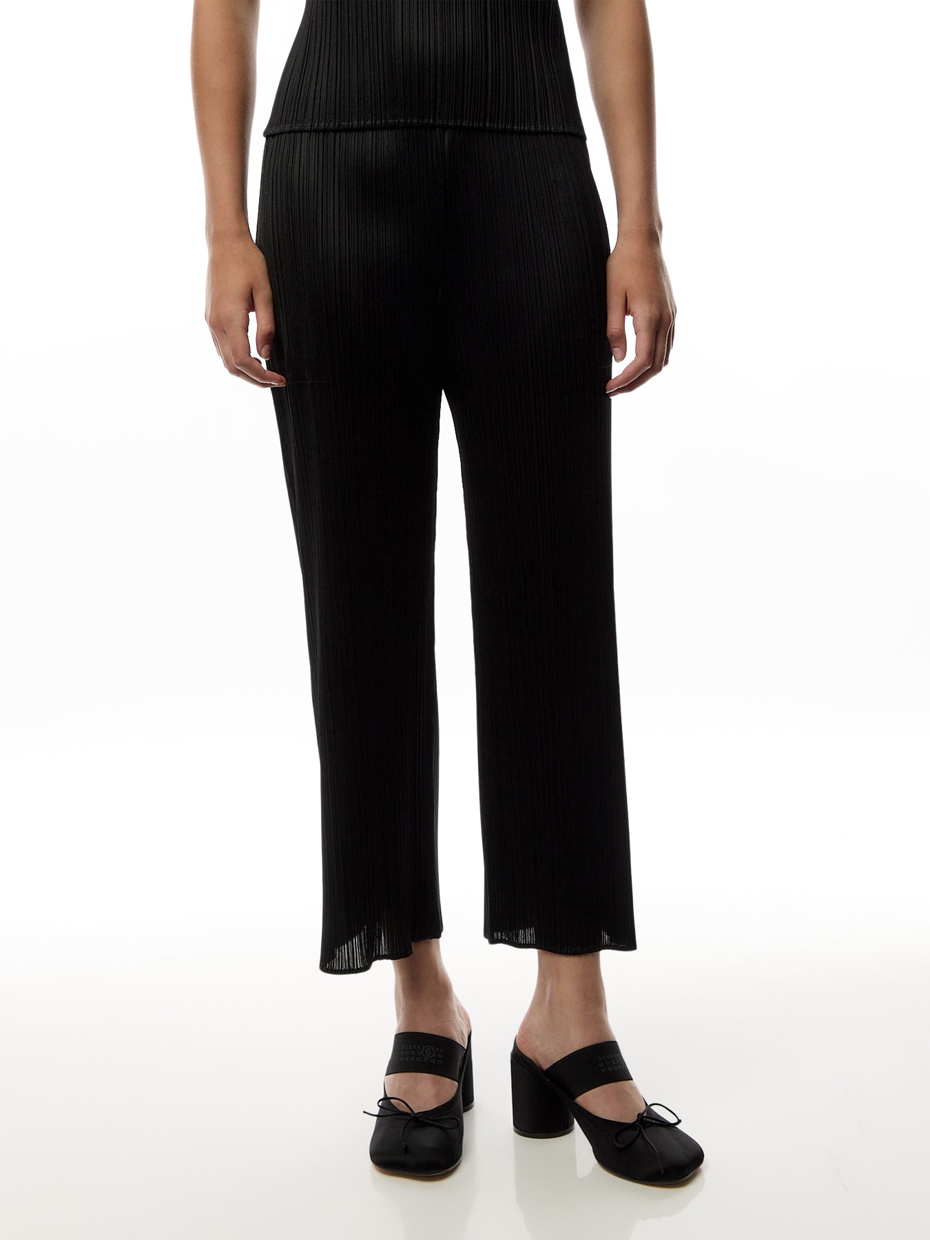 Pleats Sculptural Black Pants