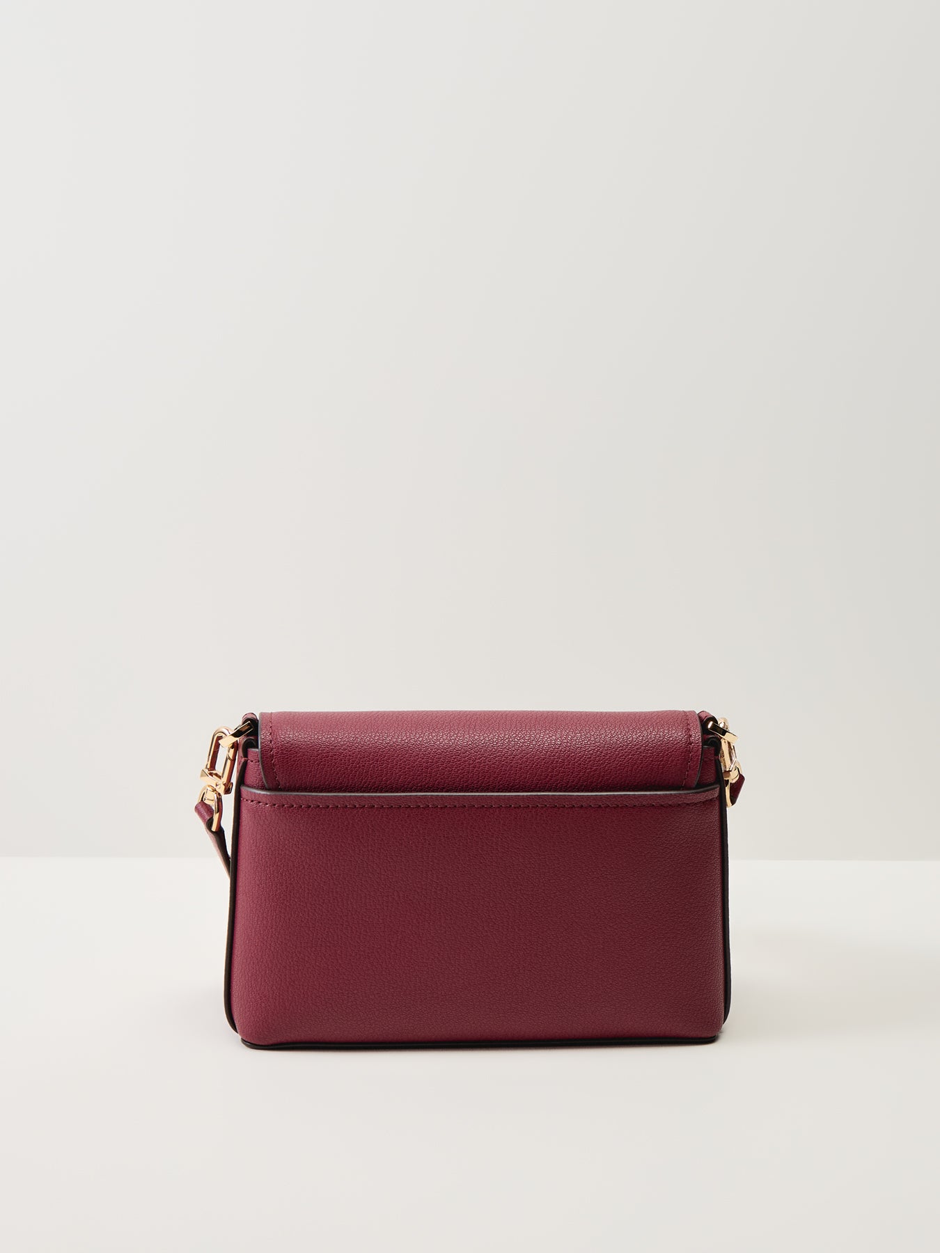 Nessa Messenger Shoulder Bag