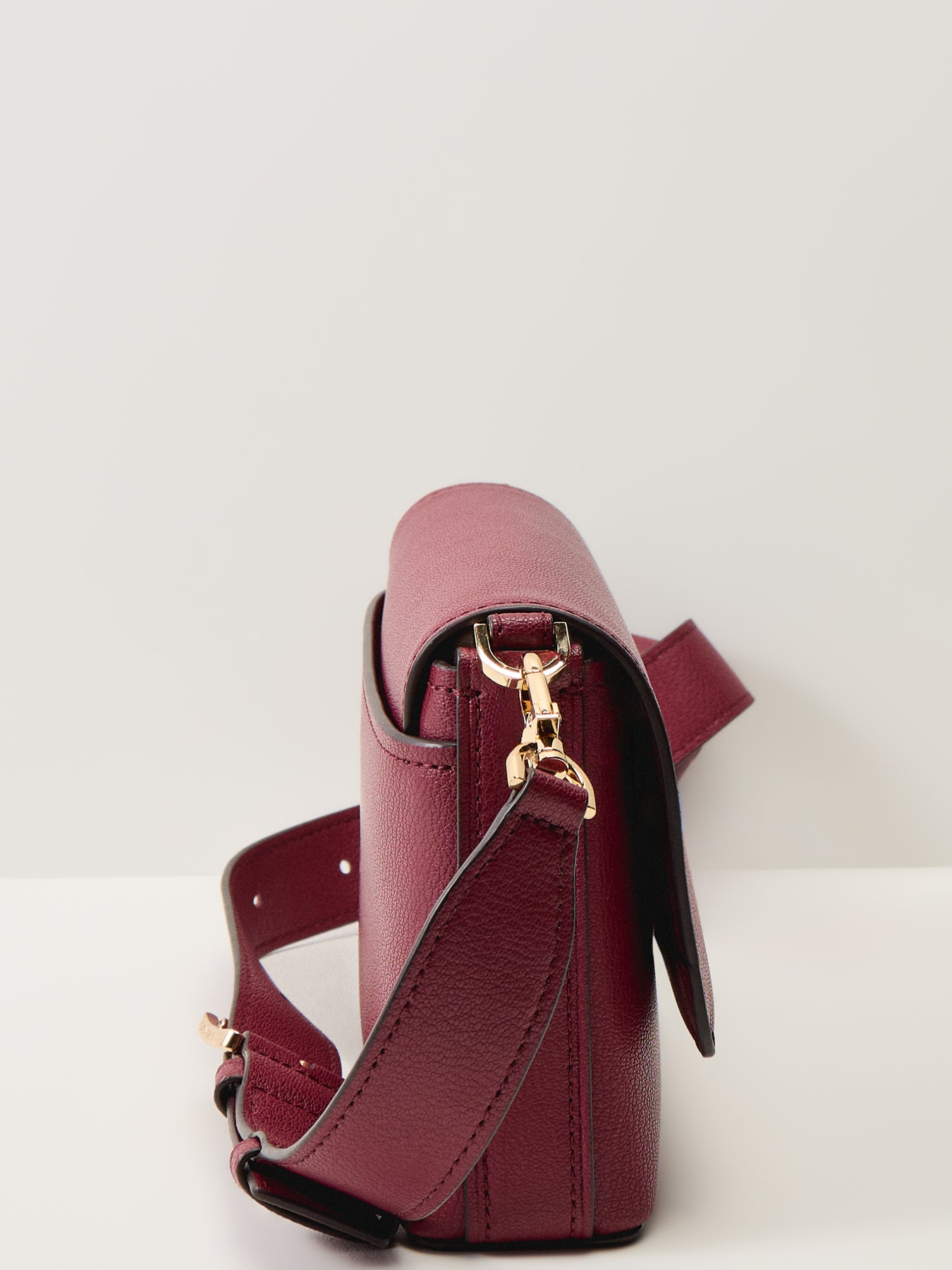 Nessa Messenger Shoulder Bag