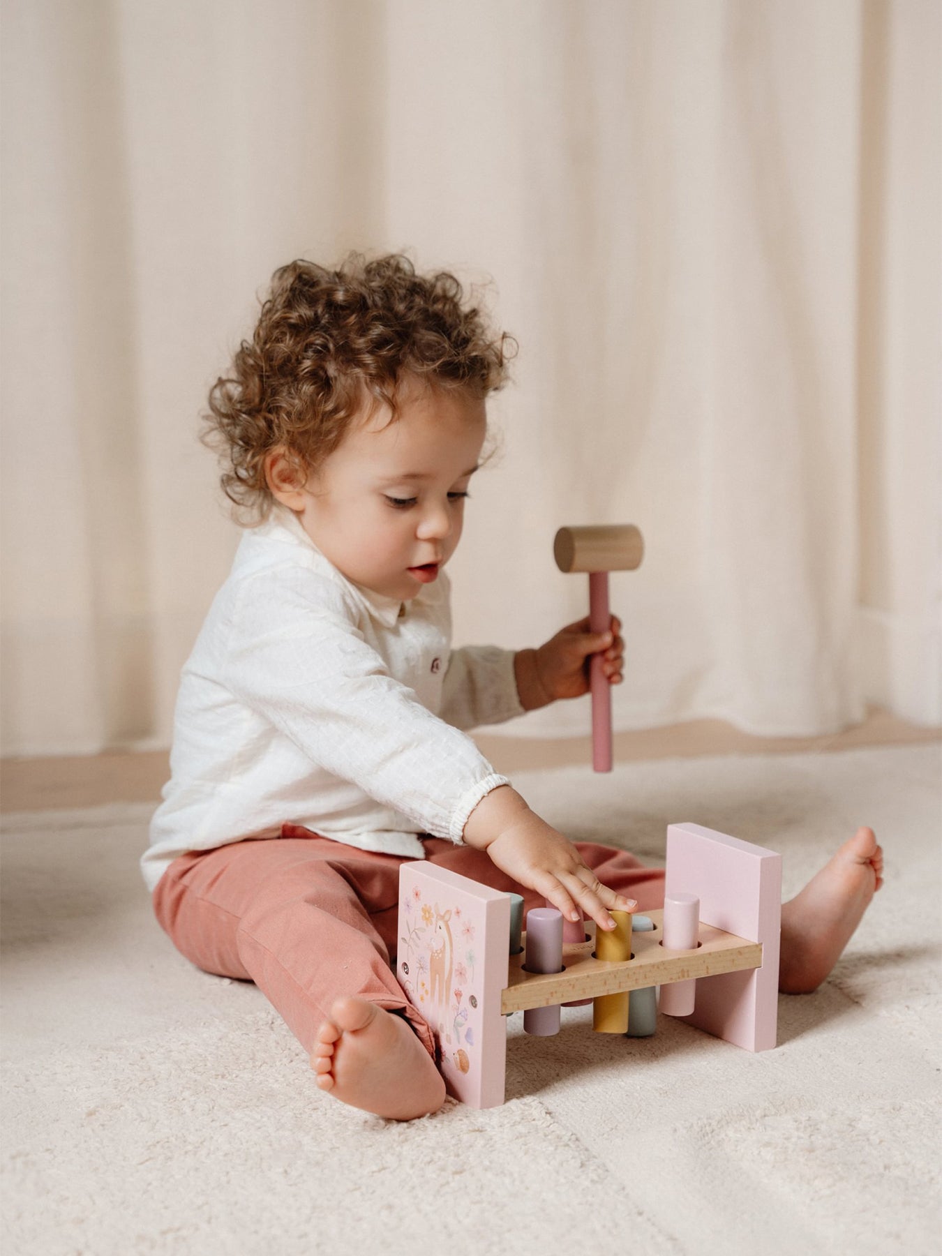 Wooden Pounding Bench Pink