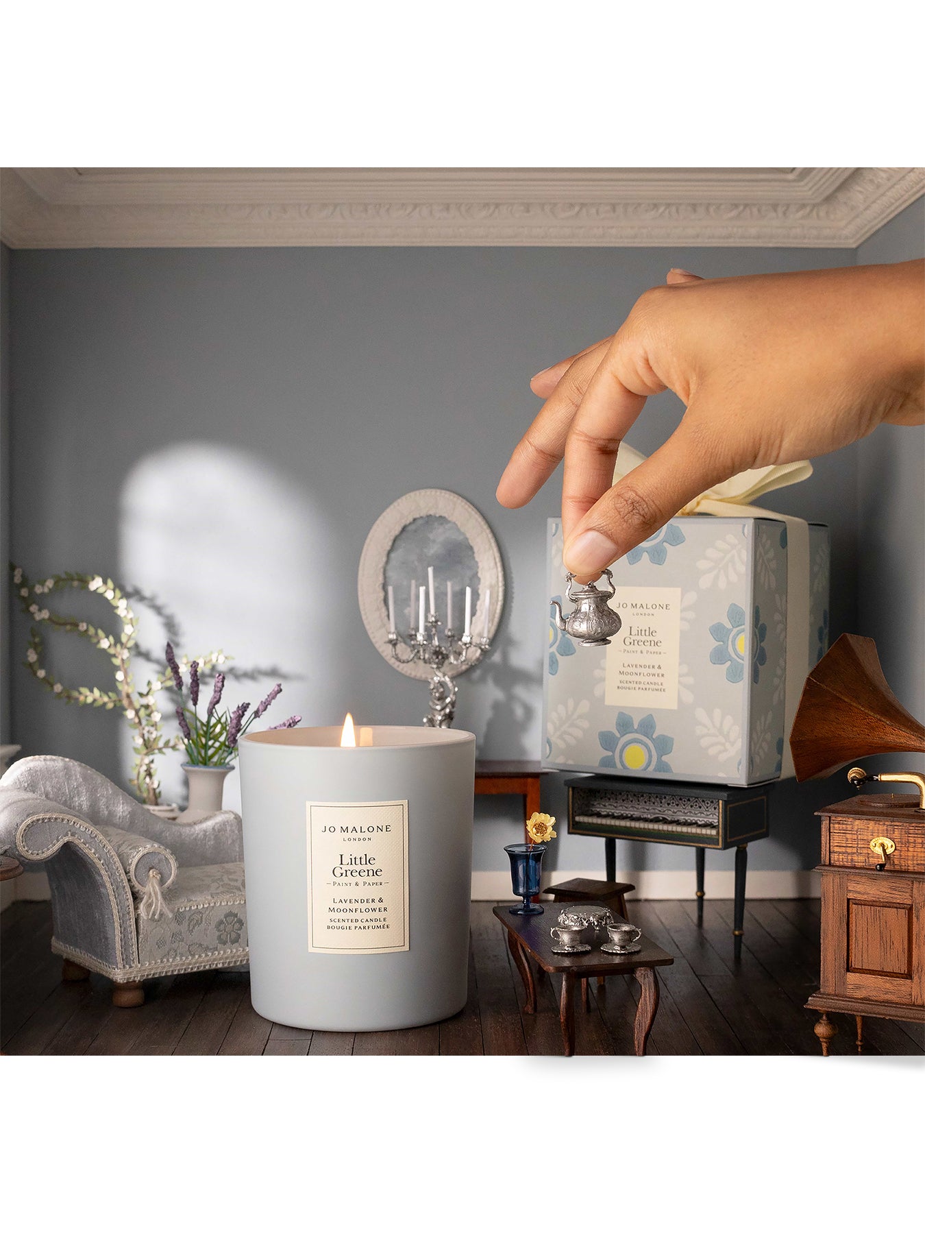 Special-Edition Lavender & Moonflower Scented Candle