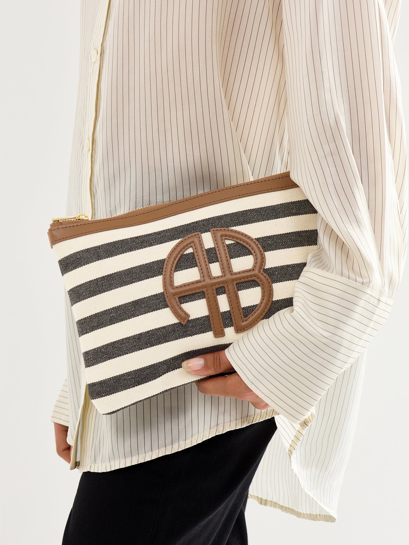 Lili Pouch