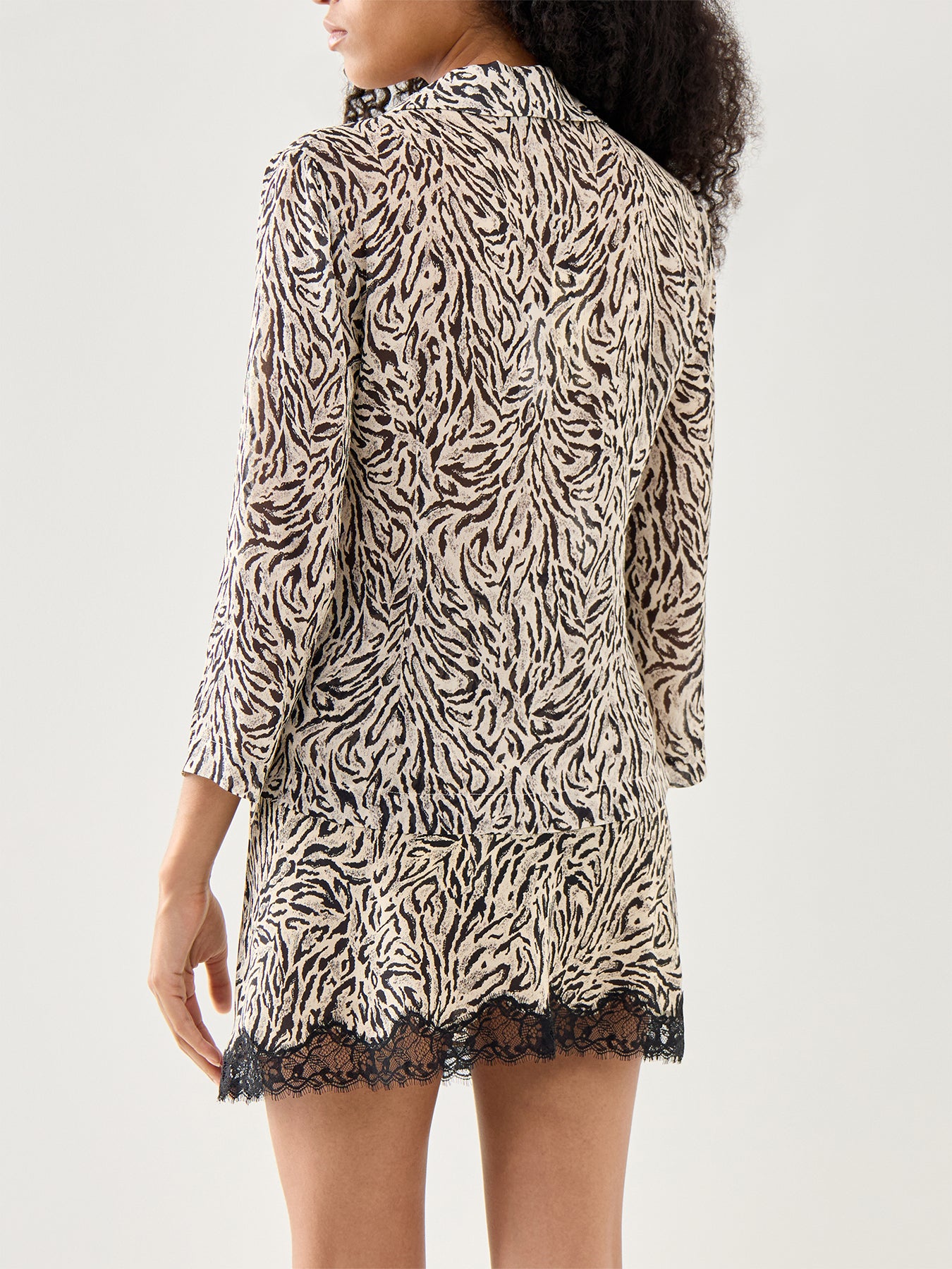 Henny Top Sun Leo Tan