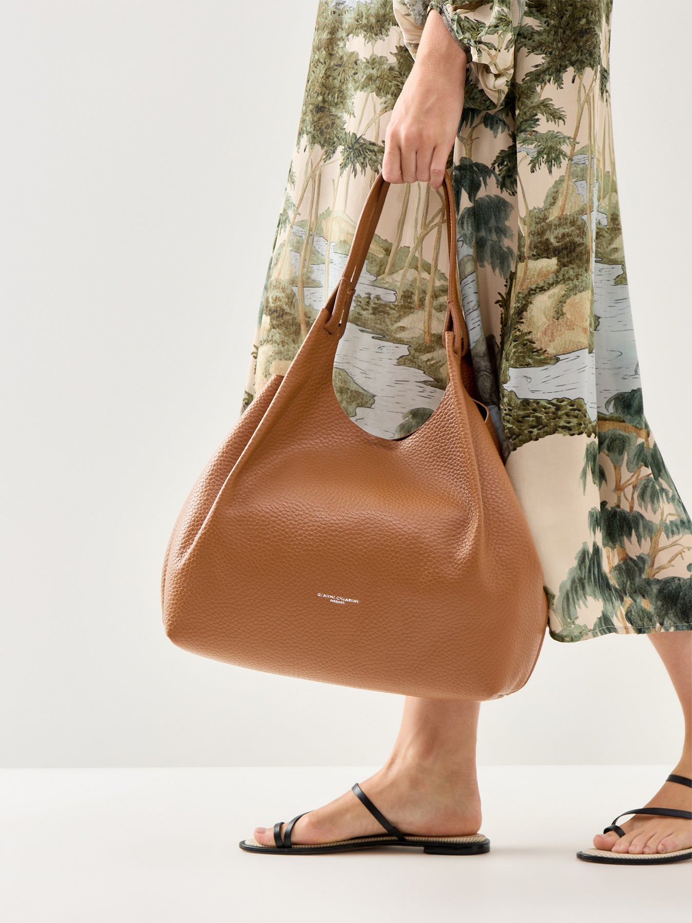 Dua Crossbody Bag