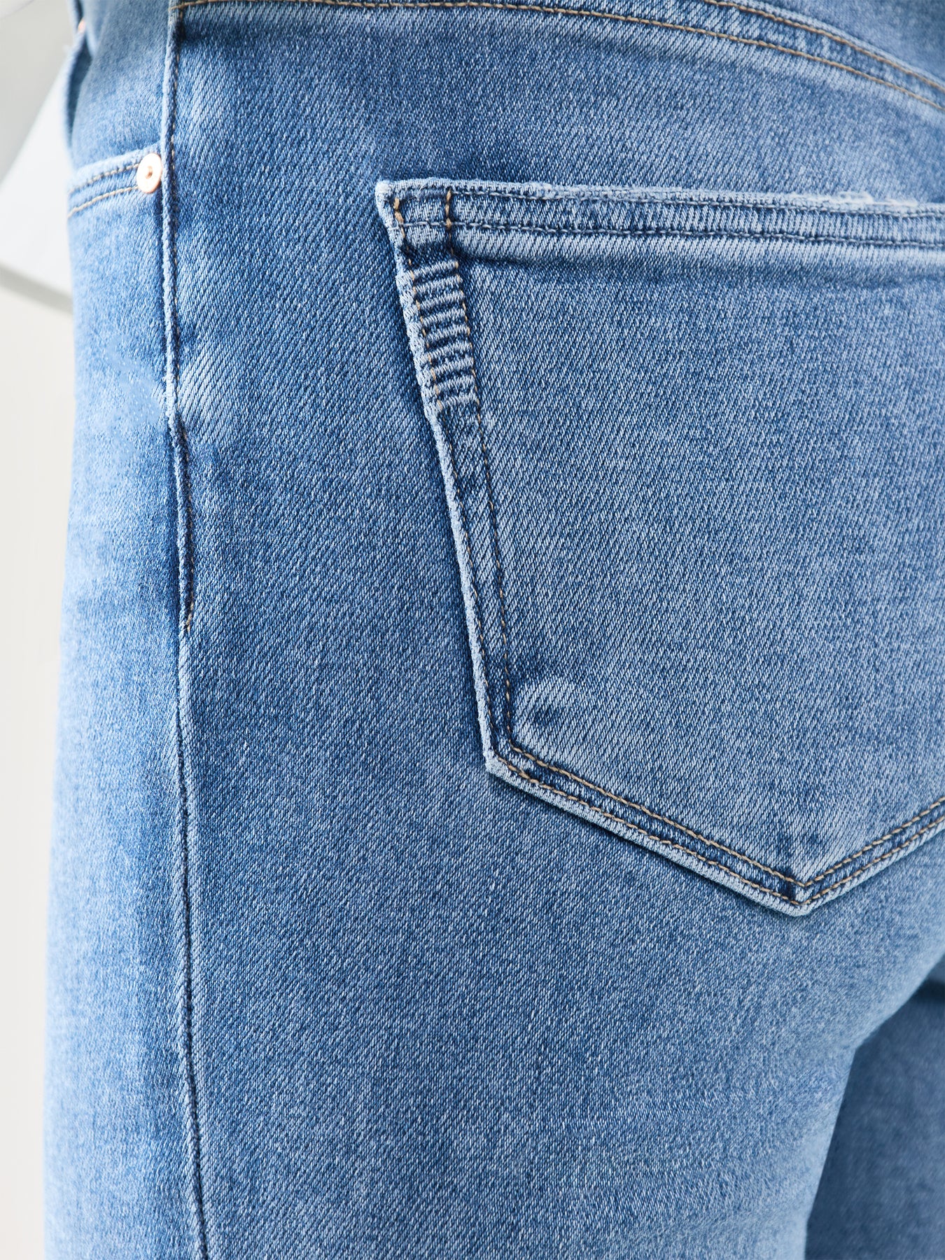 Gemma High Rise Cigarette